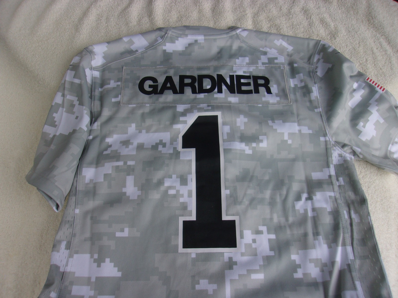 NWT Nike youth football jersey, L, NY Jets, #1, Gardner, Salute to Service, camo