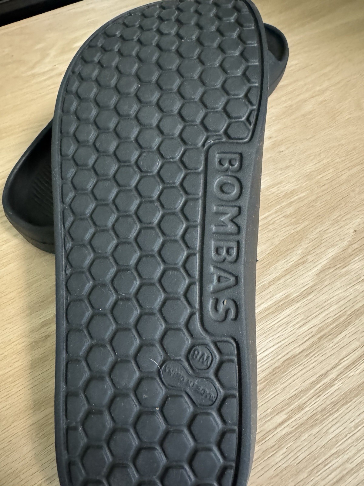 Bombas Women’s Size 8 Slides