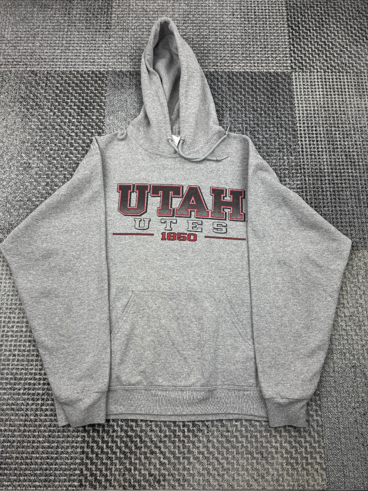 Utah Utes Graphic Grey Unisex- Large Hoodie Cotton Blend Machine Washable