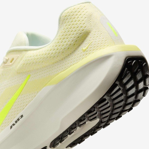 Nike Air Winflo 11 Men Neon Yellow NEW size 15