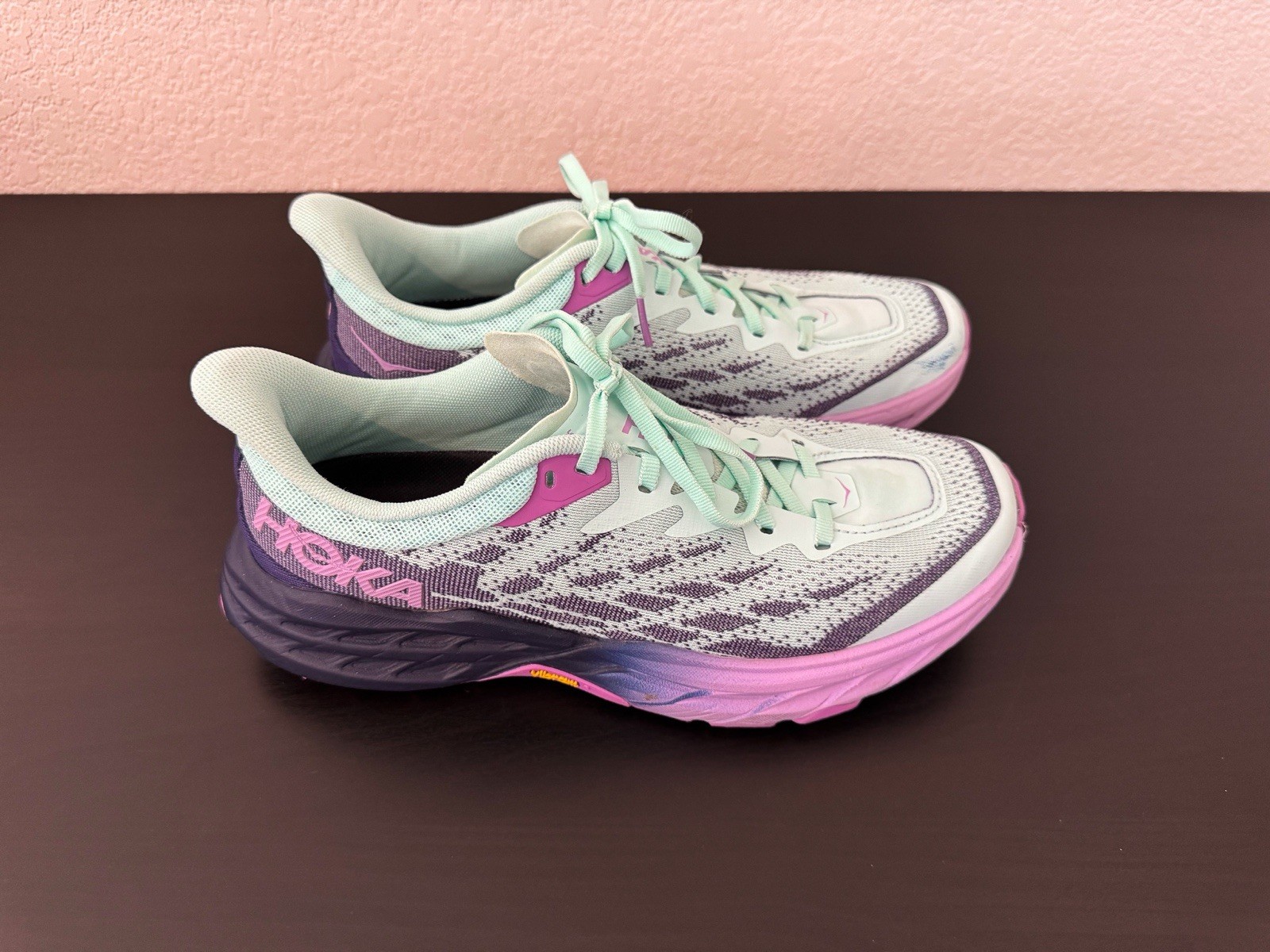 HOKA ONE ONE Speedgoat 5 Women’s Low Top Mesh Lace-Up Sneakers Green/Purple.