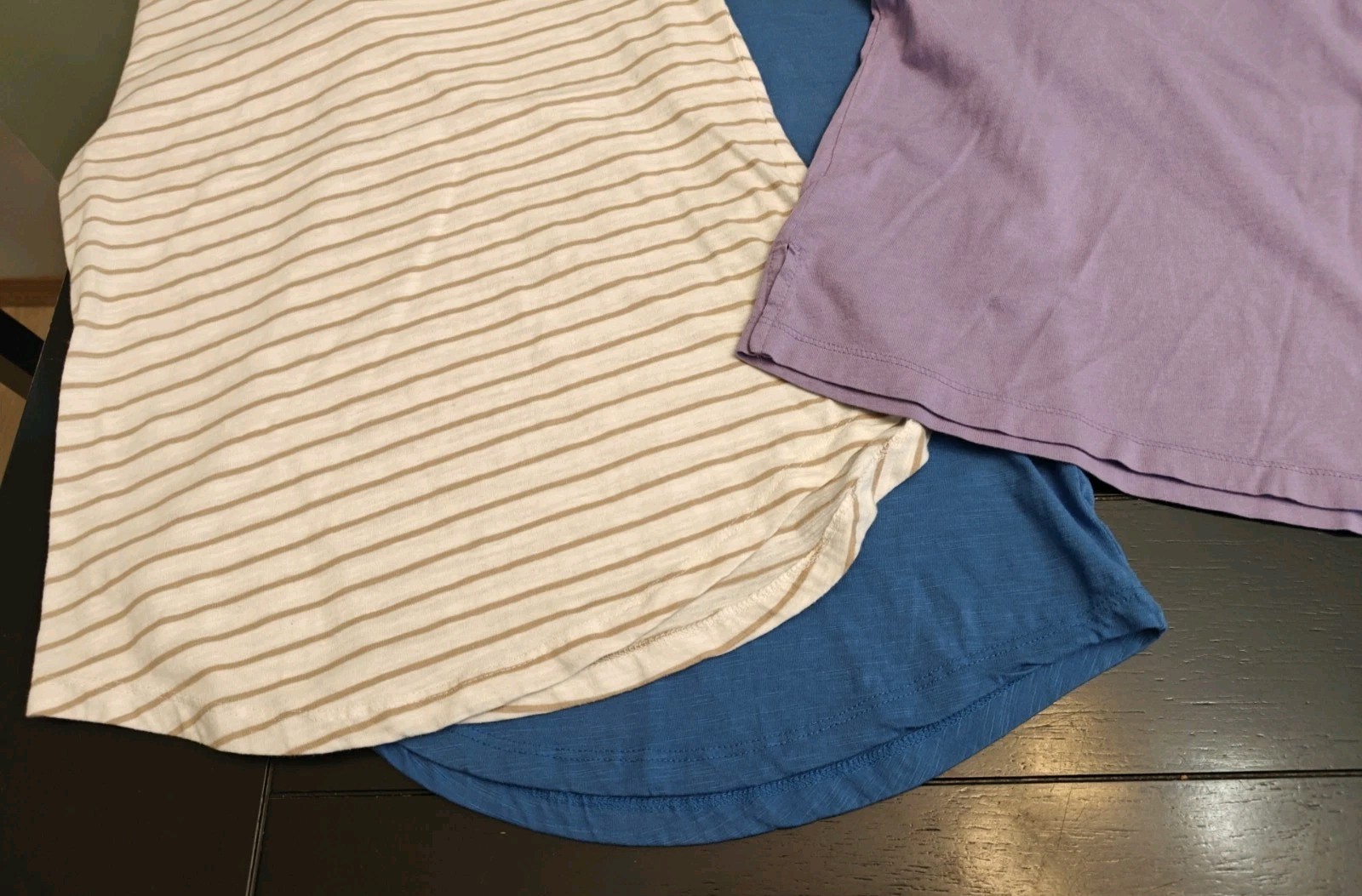 Women’s Basic Tees Size XS Lot of 7 Plain T-shirts Solids Tops Lot plain