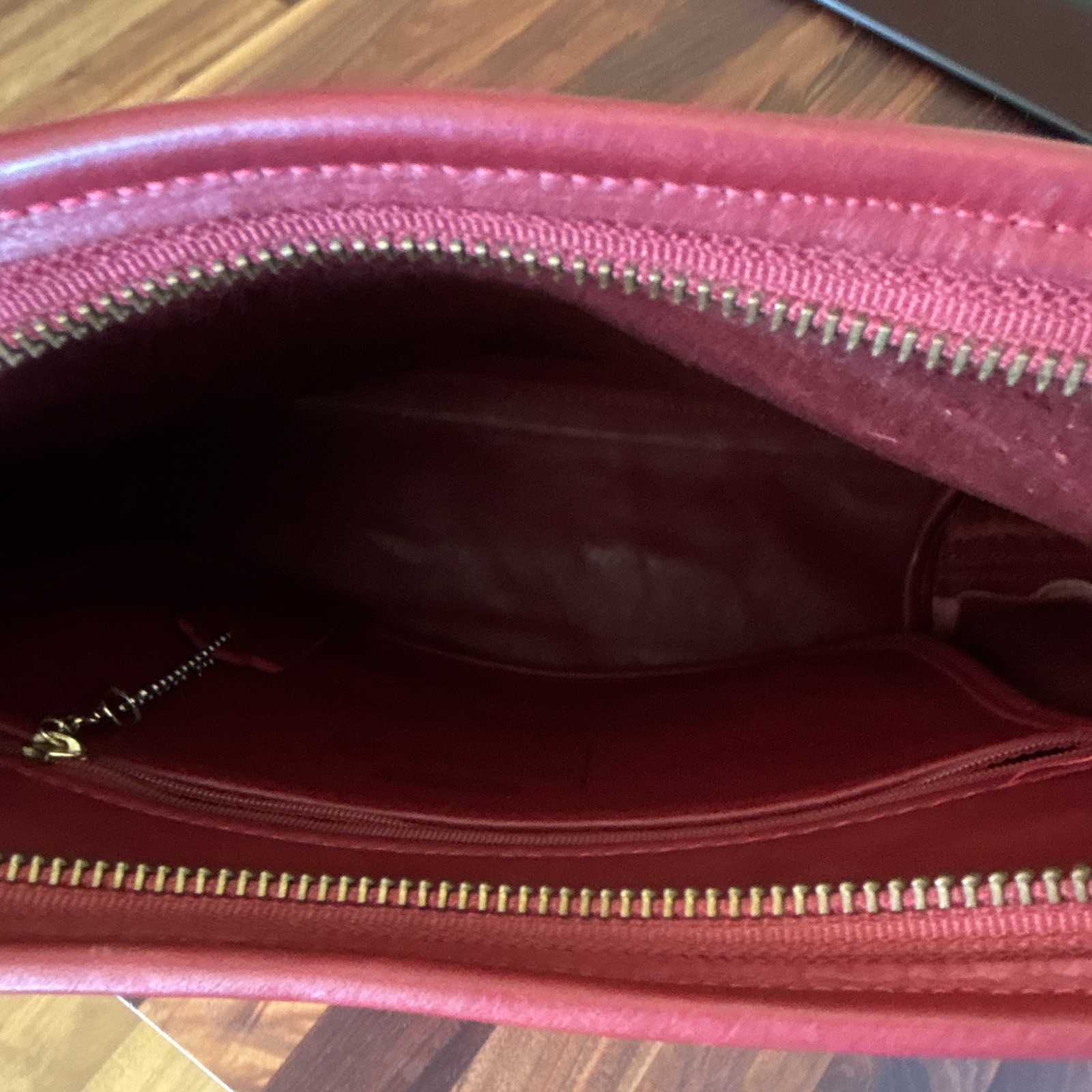 Coach Legacy Red Medium Crescent Shoulder Bag Gold Hardware Lined 9058