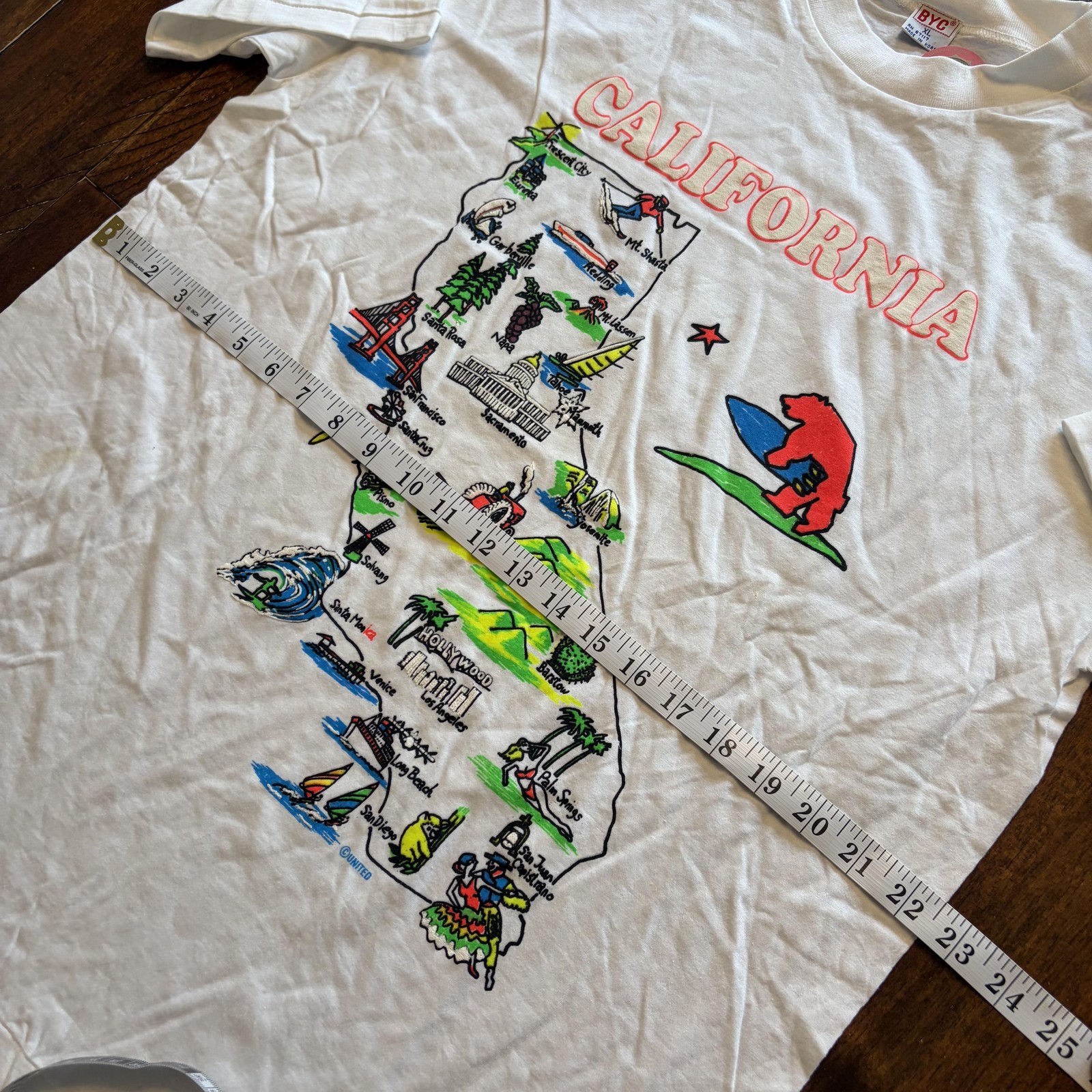Vintage BYC California Map Shirt Mens XL White Surfing Bear Graphic Tee T-Shirt