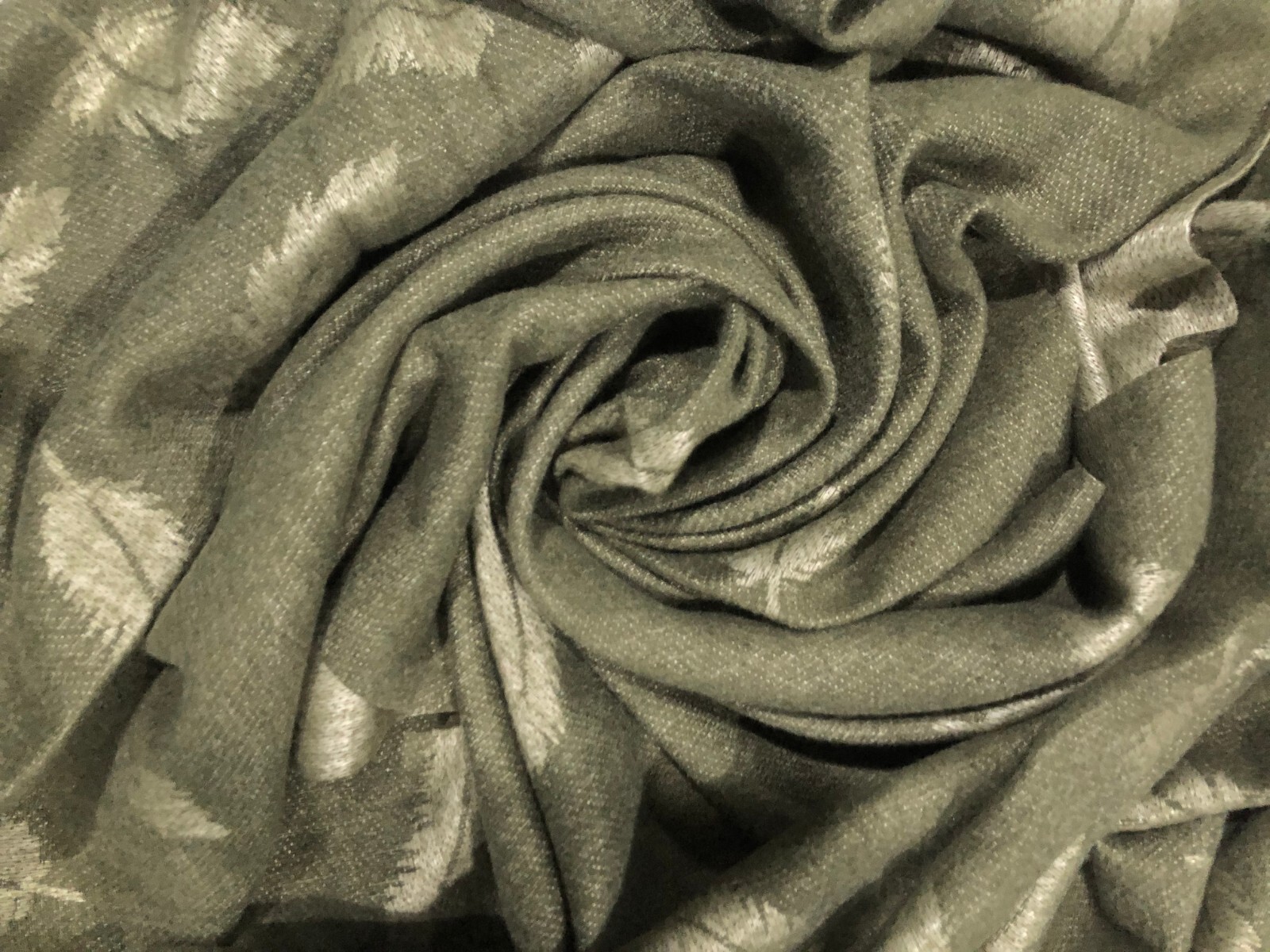 Beautifully Soft & Warm Cashmere Scarf Wrap Winter Warm Travel Wrap Ideal Gift