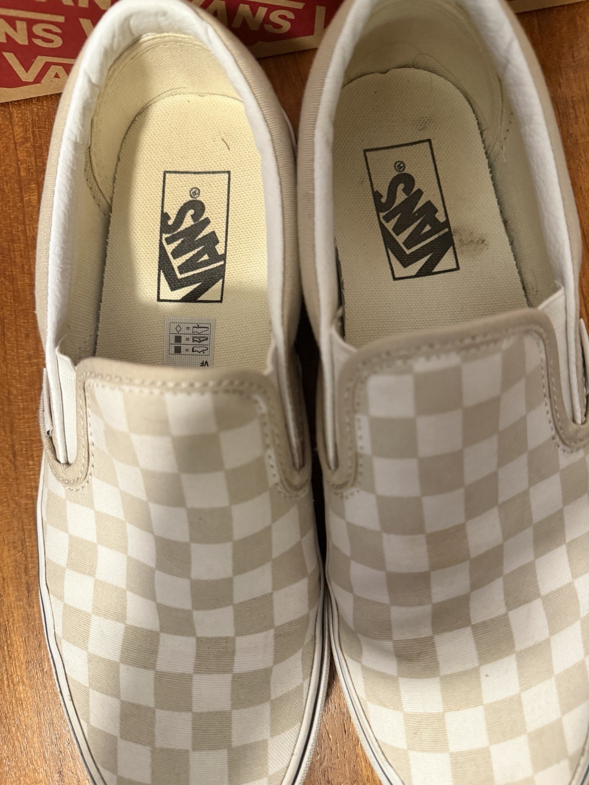 VANS Classic Slip-On Color Theory Checkerboard Beige/White Low Top VN0A7Q5DBLL