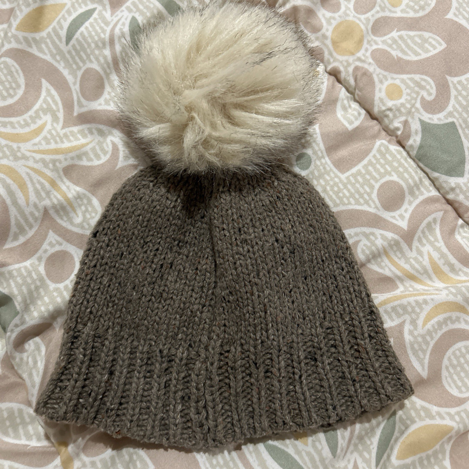 John Deere Gray Knit Acrylic Pom-Pom Beanie Chicken Graphic Logo One Size