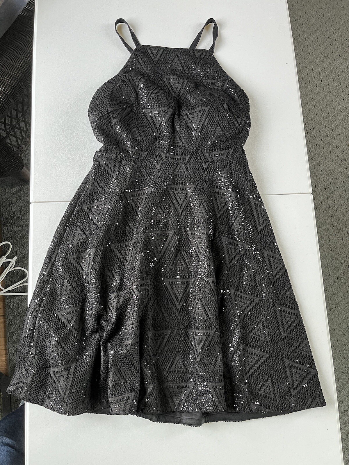 NWT Guess Women’s Black Sequins Halter Cross-back Cocktail Party Dress Sz 2