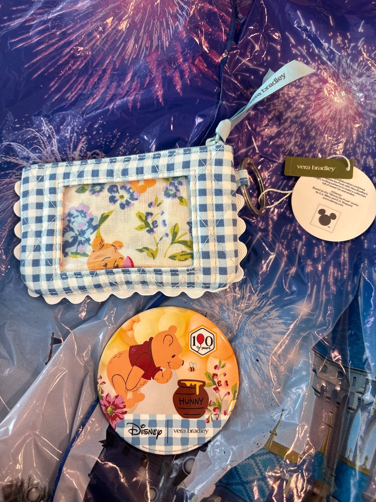 Vera Bradley Disney Winnie The Pooh Zip ID Case – with button
