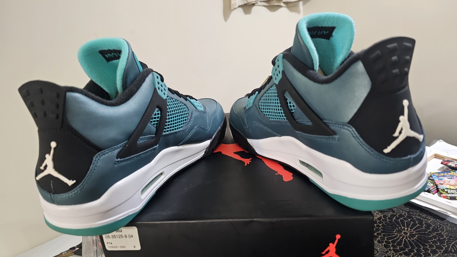 Jordan Air Jordan 4 Retro Teal/Black/White Leather Mid-Top 705331-330 2015