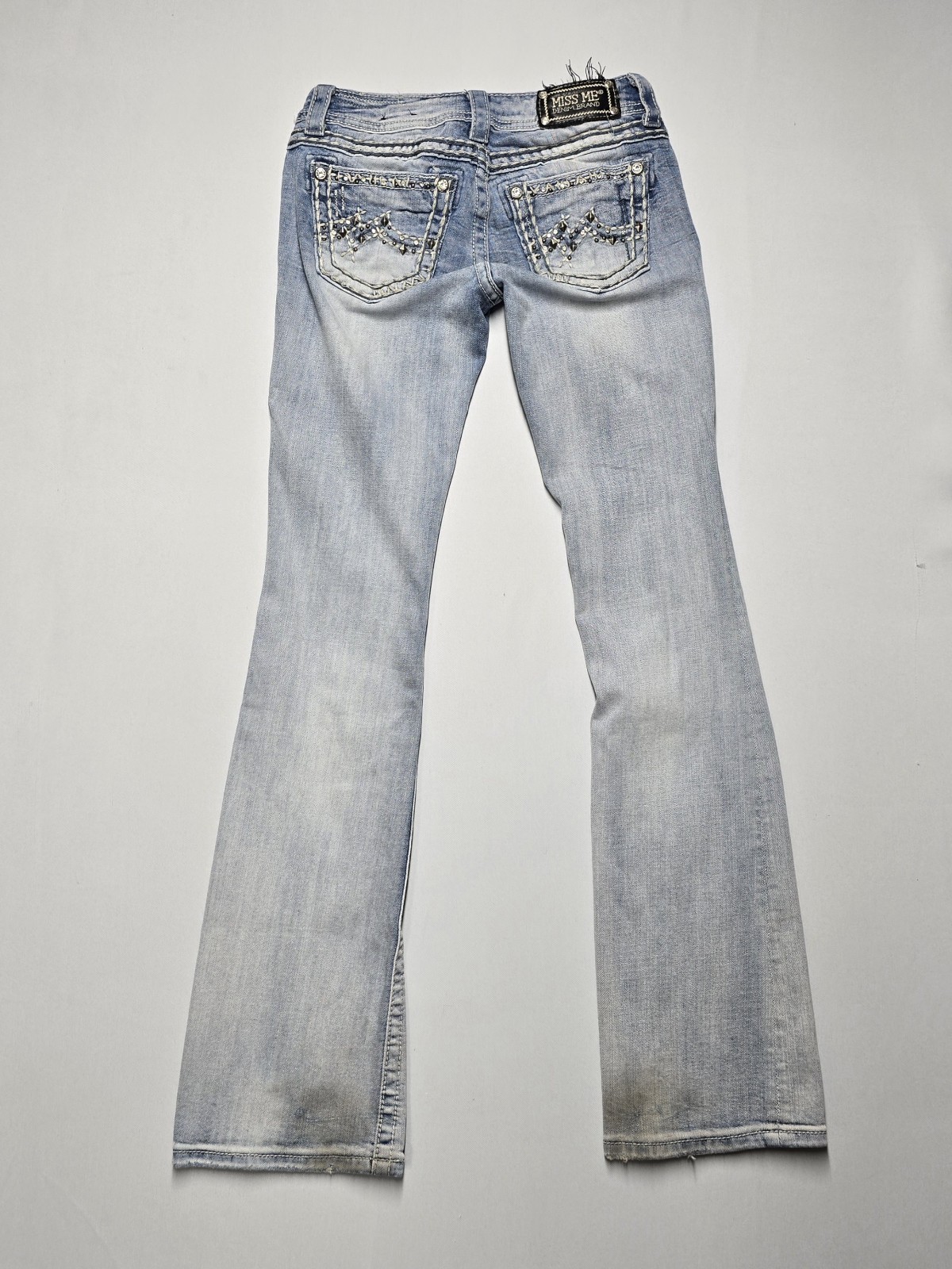 Miss Me Jeans Boot Cut Light Wash Embellished Pockets Sz 26×35 Inseam Je1050b2x