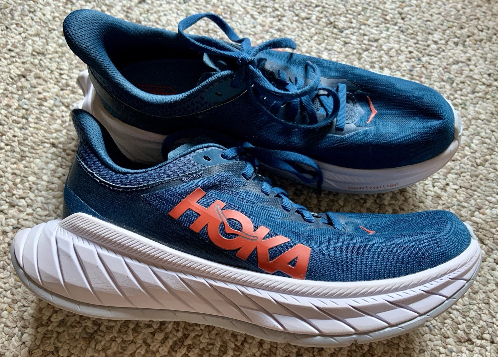 HOKA One One Carbon X 2 Running Shoes Sneakers Women’s size 8.5B blue white