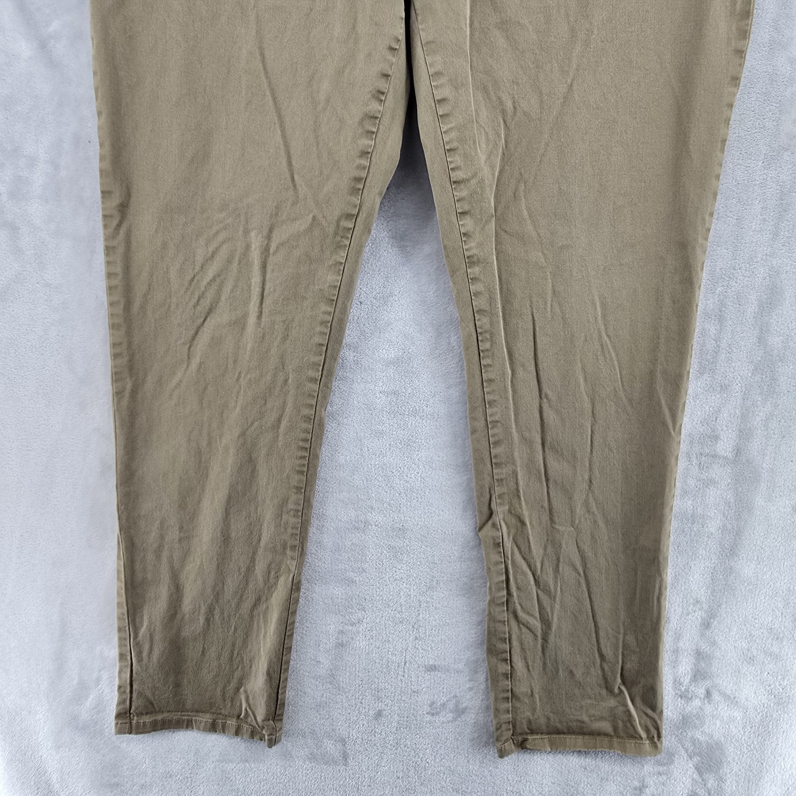 Vuori Pants Mens 36×30 Casual Tan Chino Pants All Day Pants