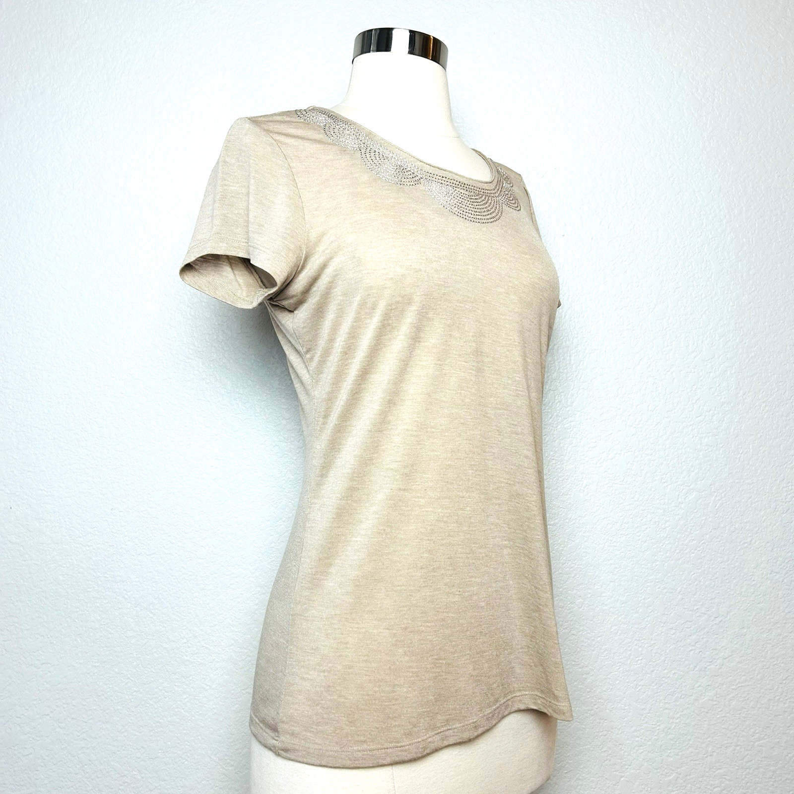 The Limited Top Womens S Tan Cap Sleeve Embroidered Crew Neck Stretch Shirt