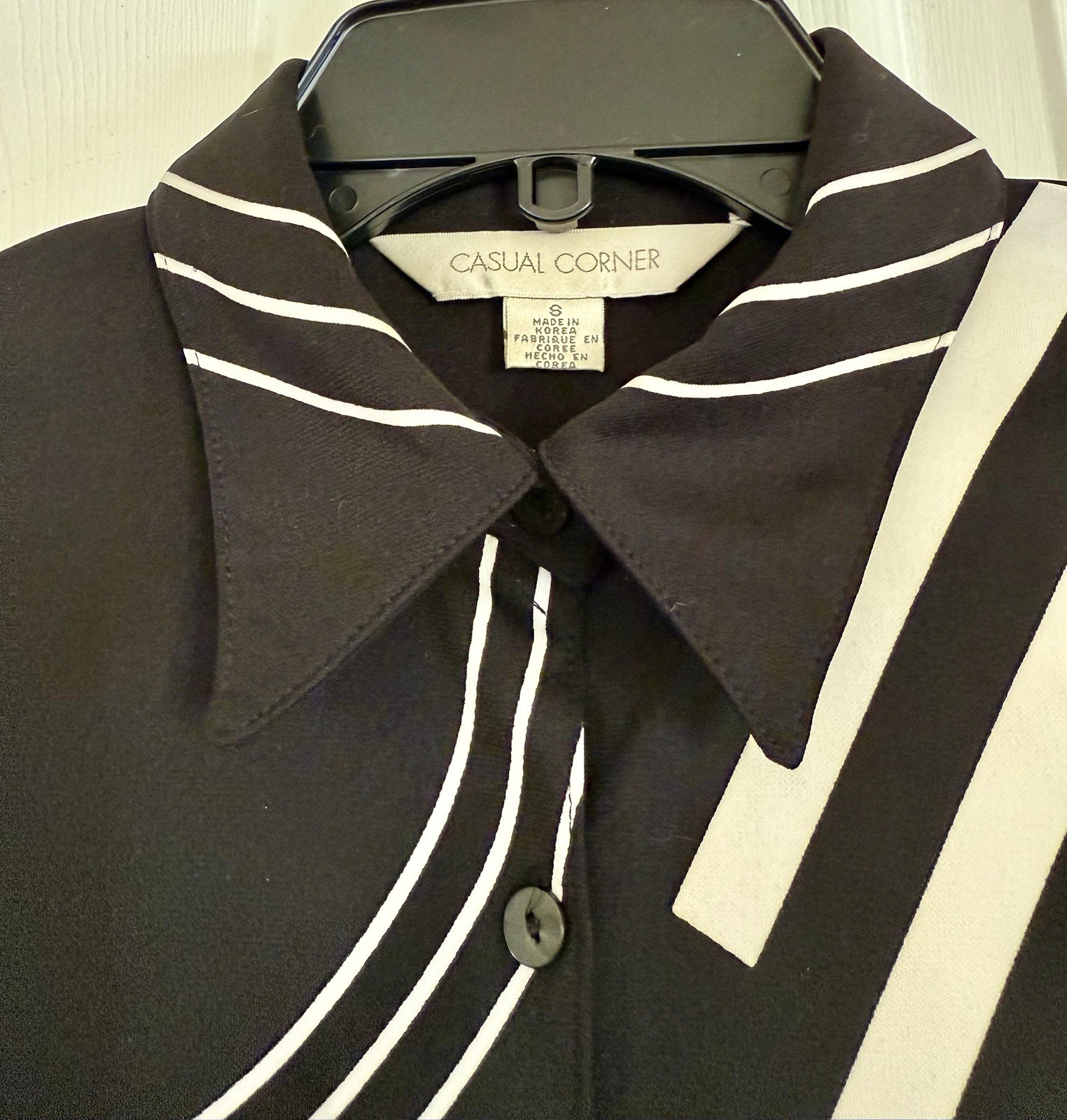 VTG Casual Corner Geometric Print Blouse Black White Long Sleeve Button Up Sz 8