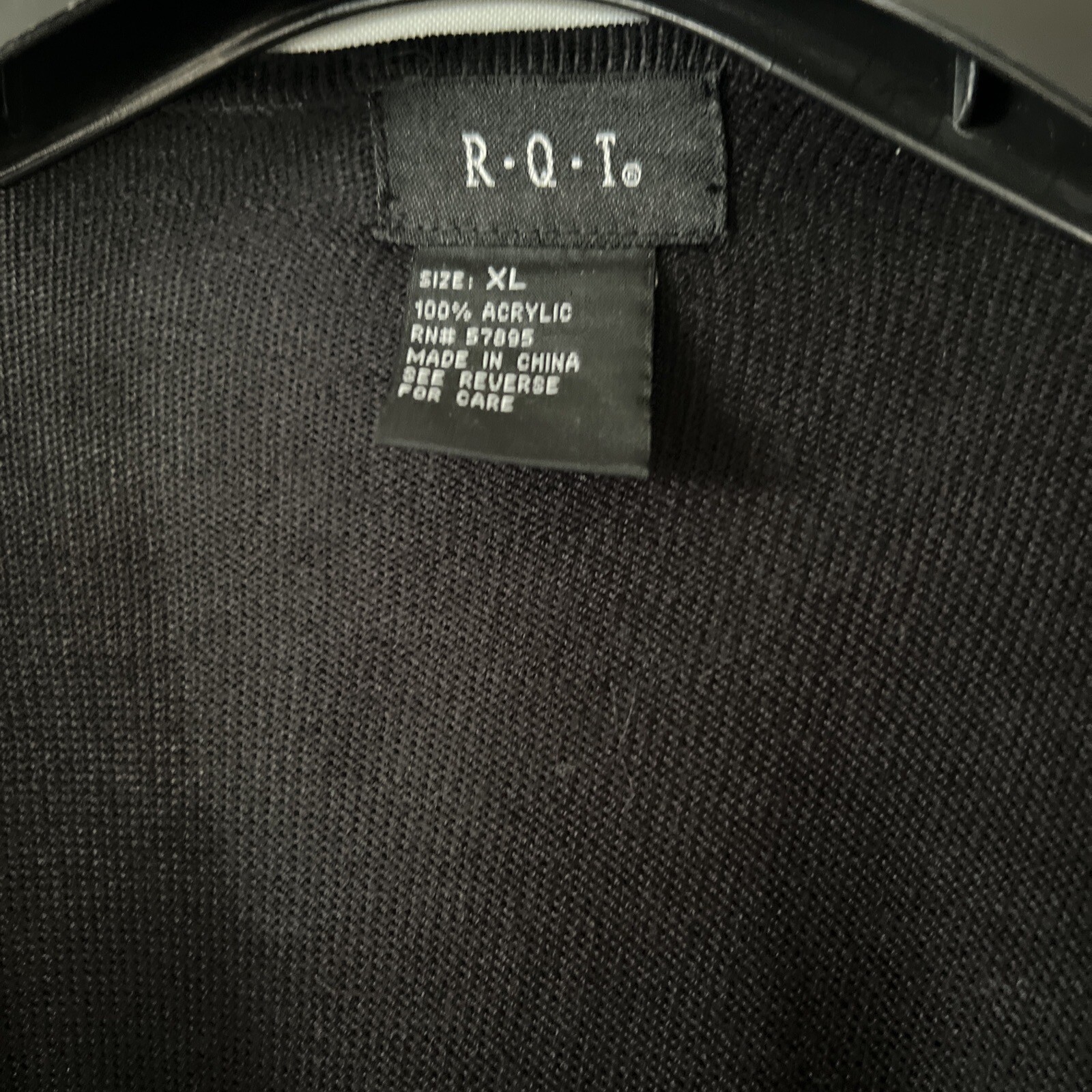 RQT Woman Top Womens Size XL Black Stretch Shirt Ribbed Bead Embellishment