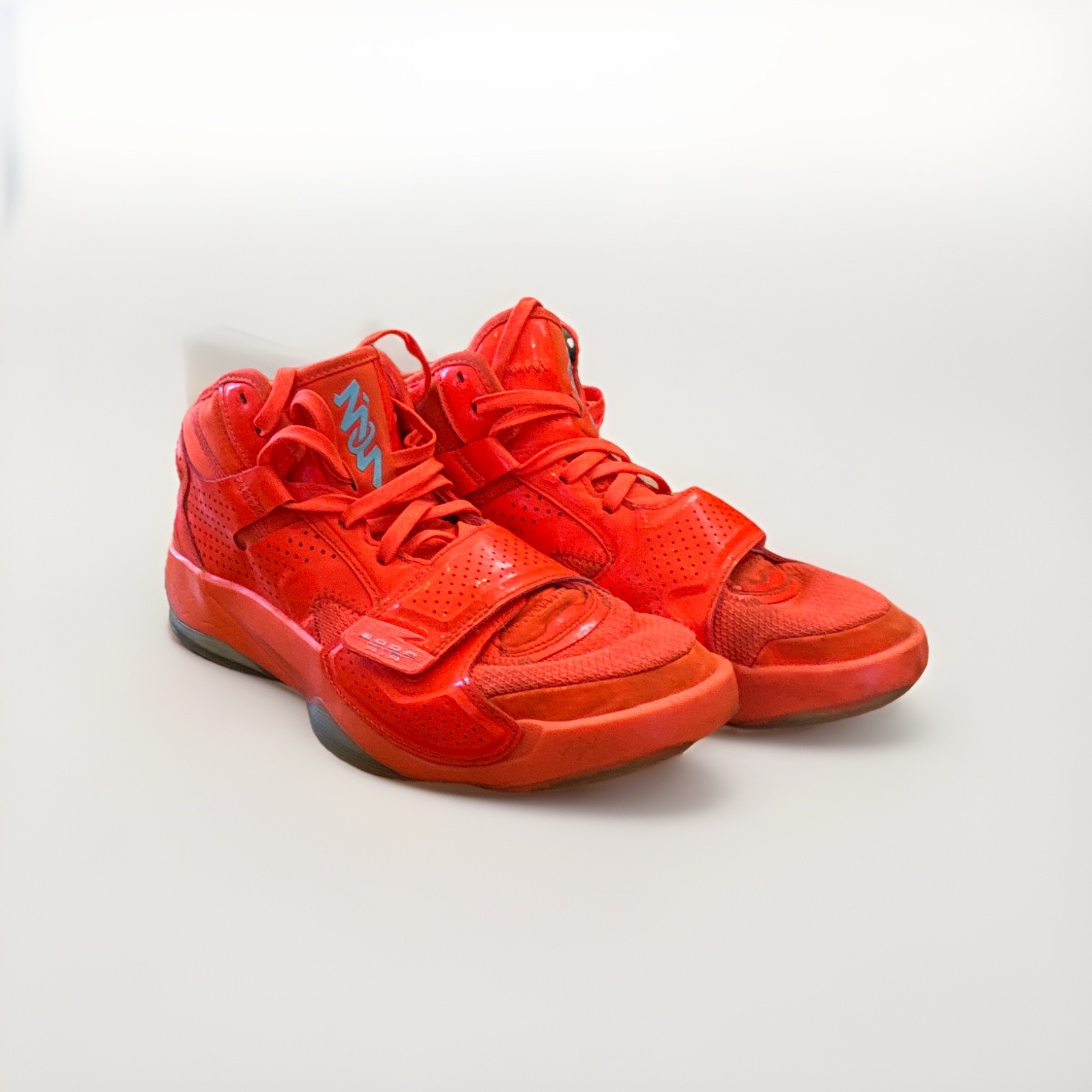 Jordan Zion 2 Hyper Crimson Mid Top Basketball Sneakers DX5423-841 Men’s 9.5