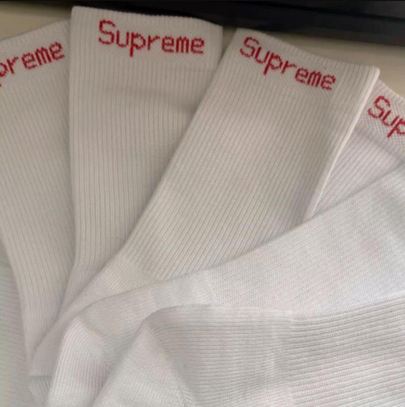 Supreme X Hanes Crew Socks – White, Pack of 4, Size 6-12