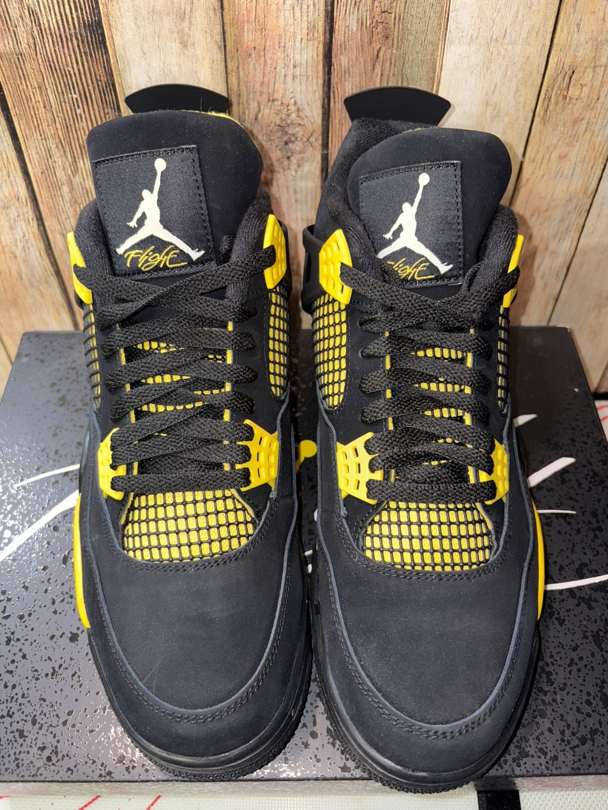 Air Jordan 4 Retro Thunder 2023 Men’s Size 11 DH6927-017 New w/ Box