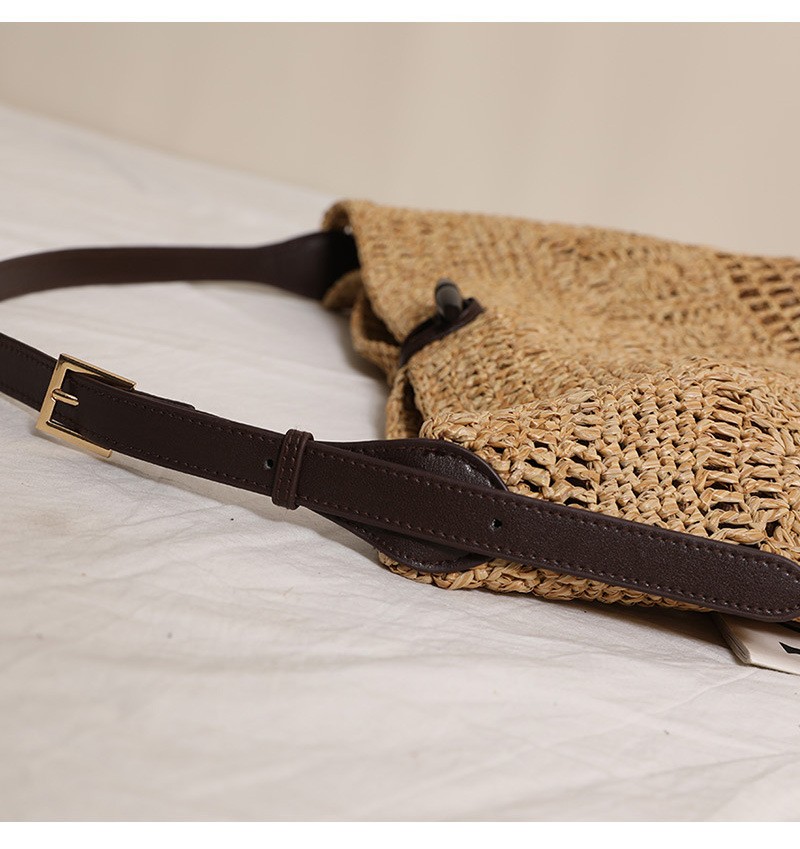 New Fashion Large Capacity Shoulder Tote Straw Bag Hollow Flower Woven Beach