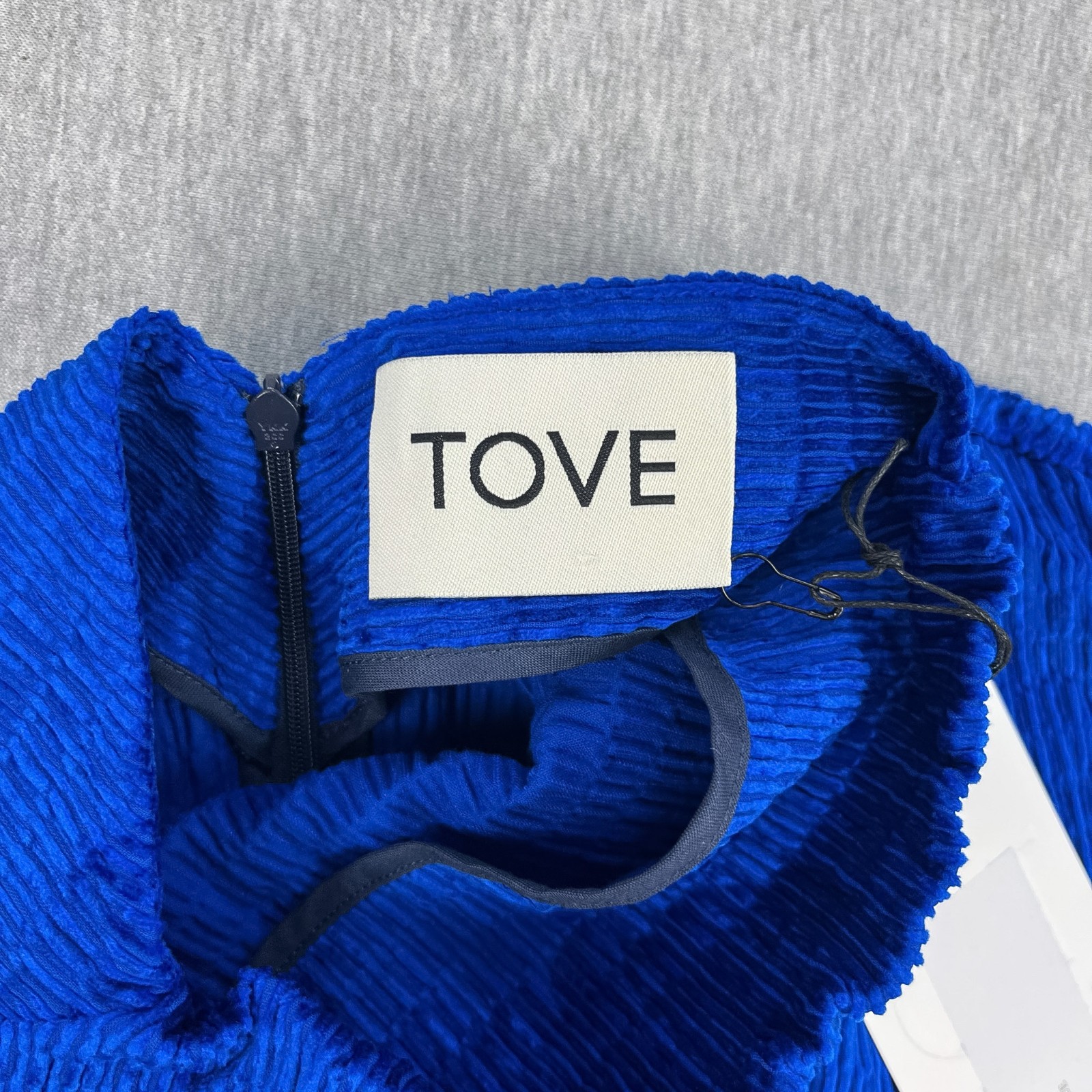 TOVE Alina Batwing Top Womens 42 (US 10) Deep Blue Crinkle Velvet Crop NEW