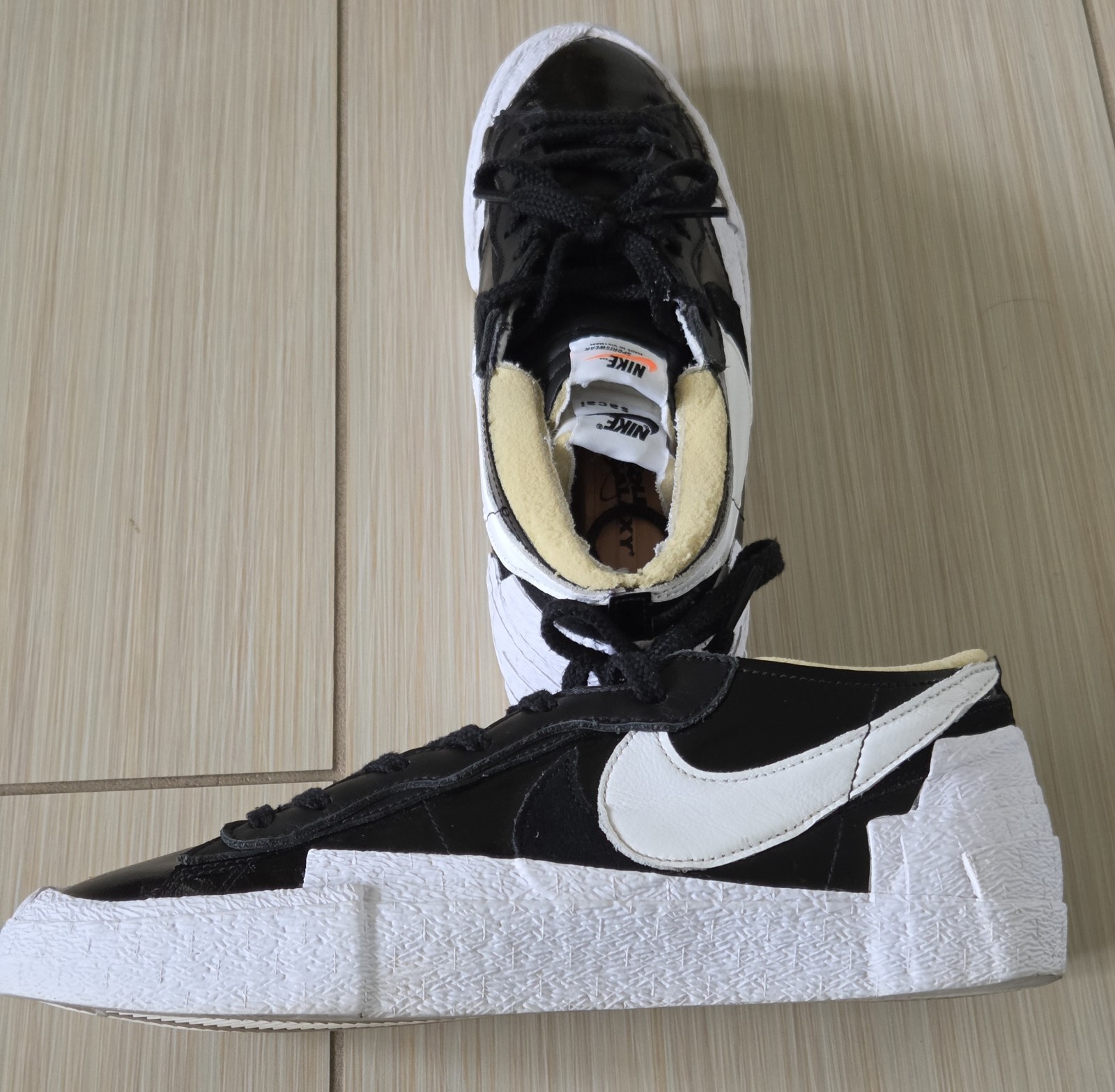 Size 10.5 Nike Sacai x Blazer Low Black White Mens Leather Sneaker DM6443-001