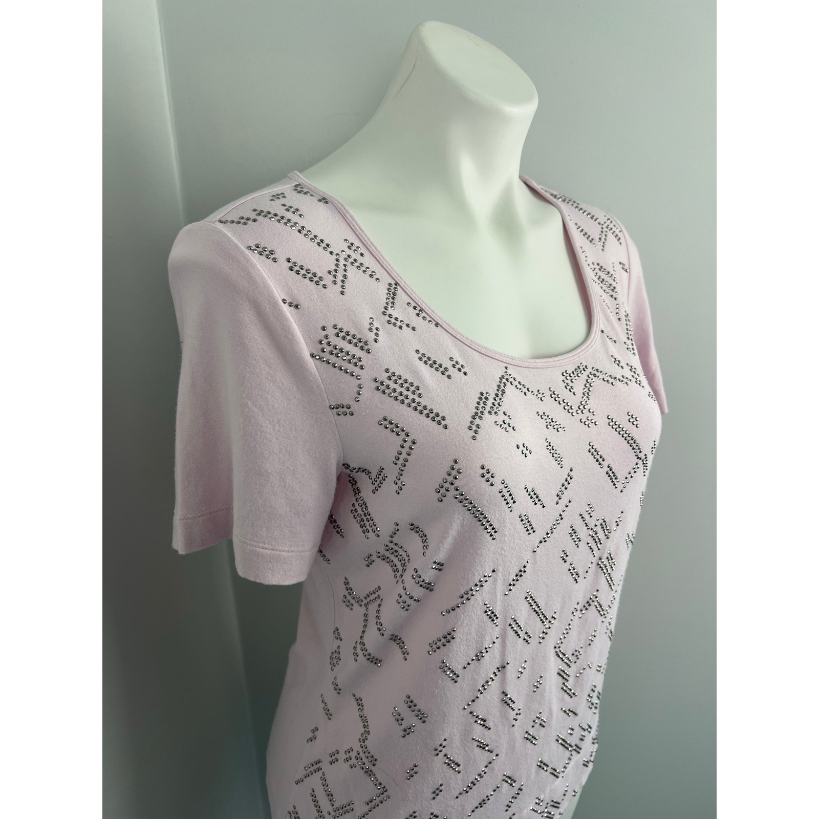 Women’s St.John Pink Embellished Rhinestone Studded Short Sleeve Blouse Small