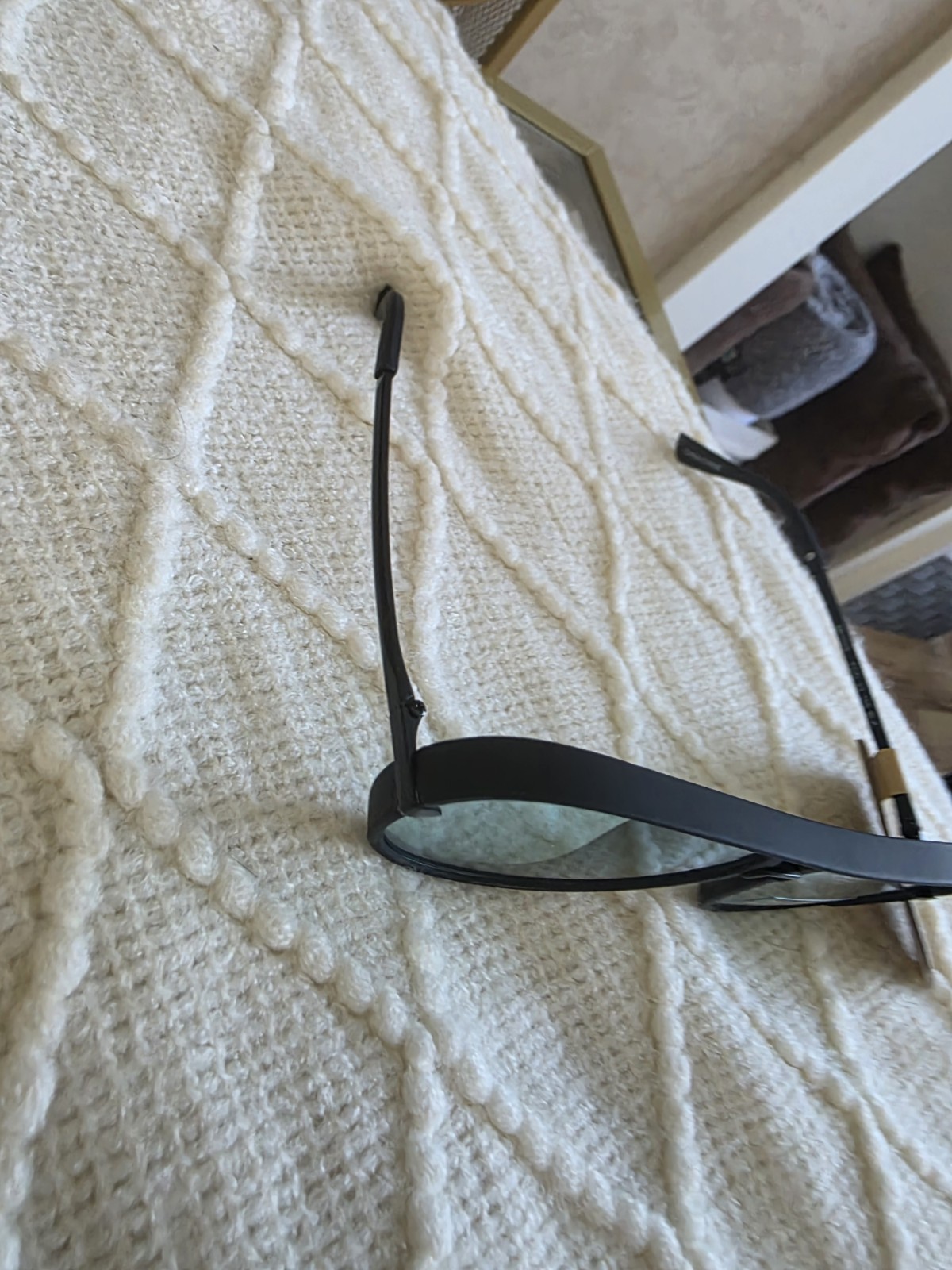 Frye and Co. Women Aviator Sunglasses Black Plastic Frame Green UV Lenses