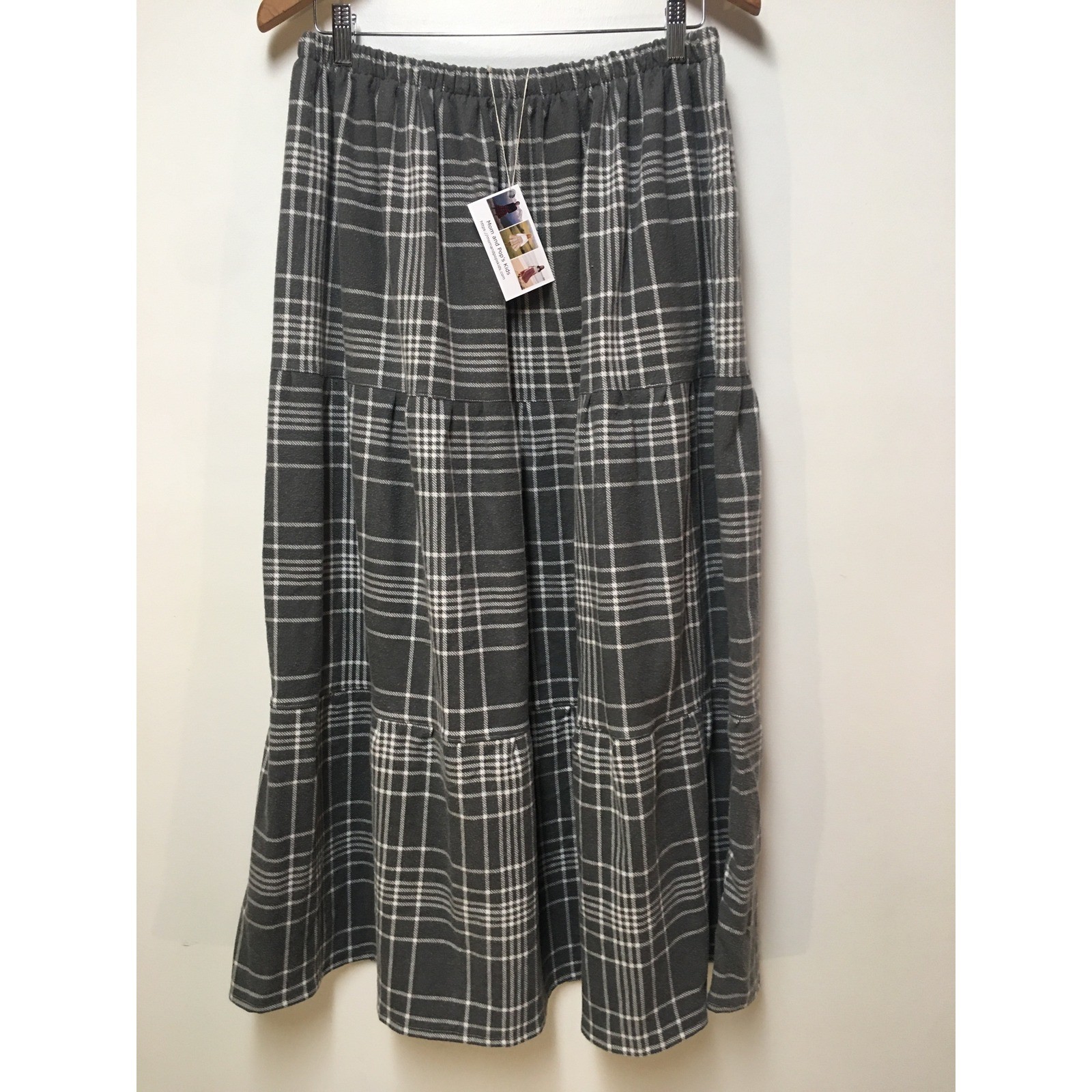Flannel Women Maxi Skirt Medium Gray Plaid Heavyweight Tiered Mom and Pop’s Kids