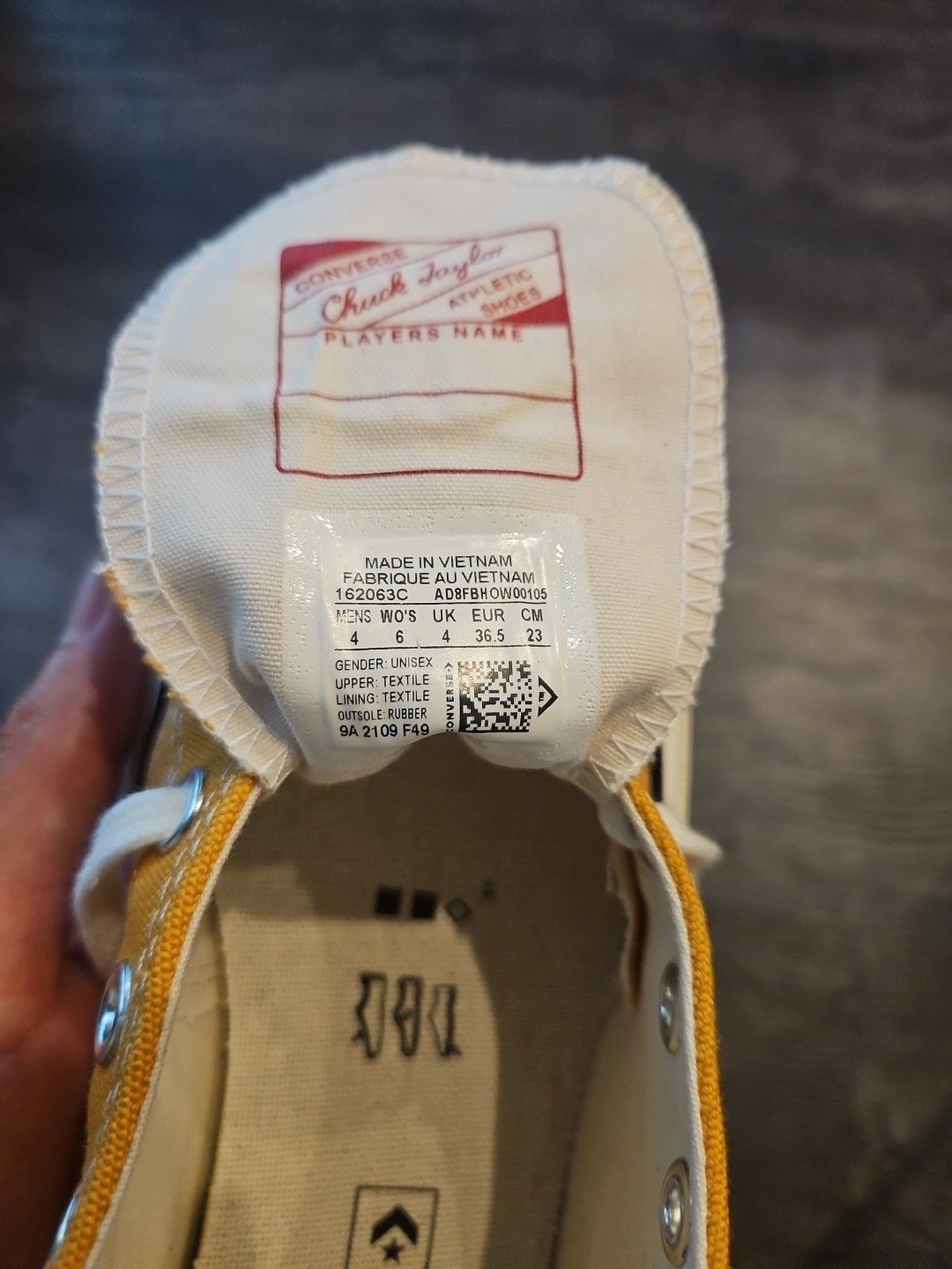 Converse Chuck 70 Low Top Sunflower Yellow Sneakers 162063C Size Men 4 / Women 6