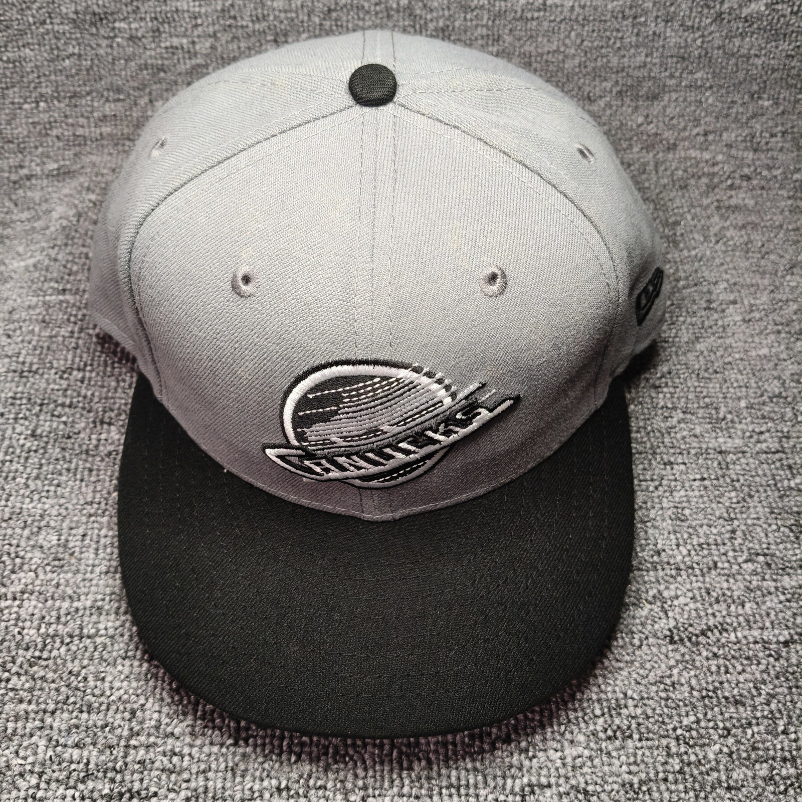 New Era Vancouver Canucks 59FIFTY Fitted Grey Black Hat 7 1 4