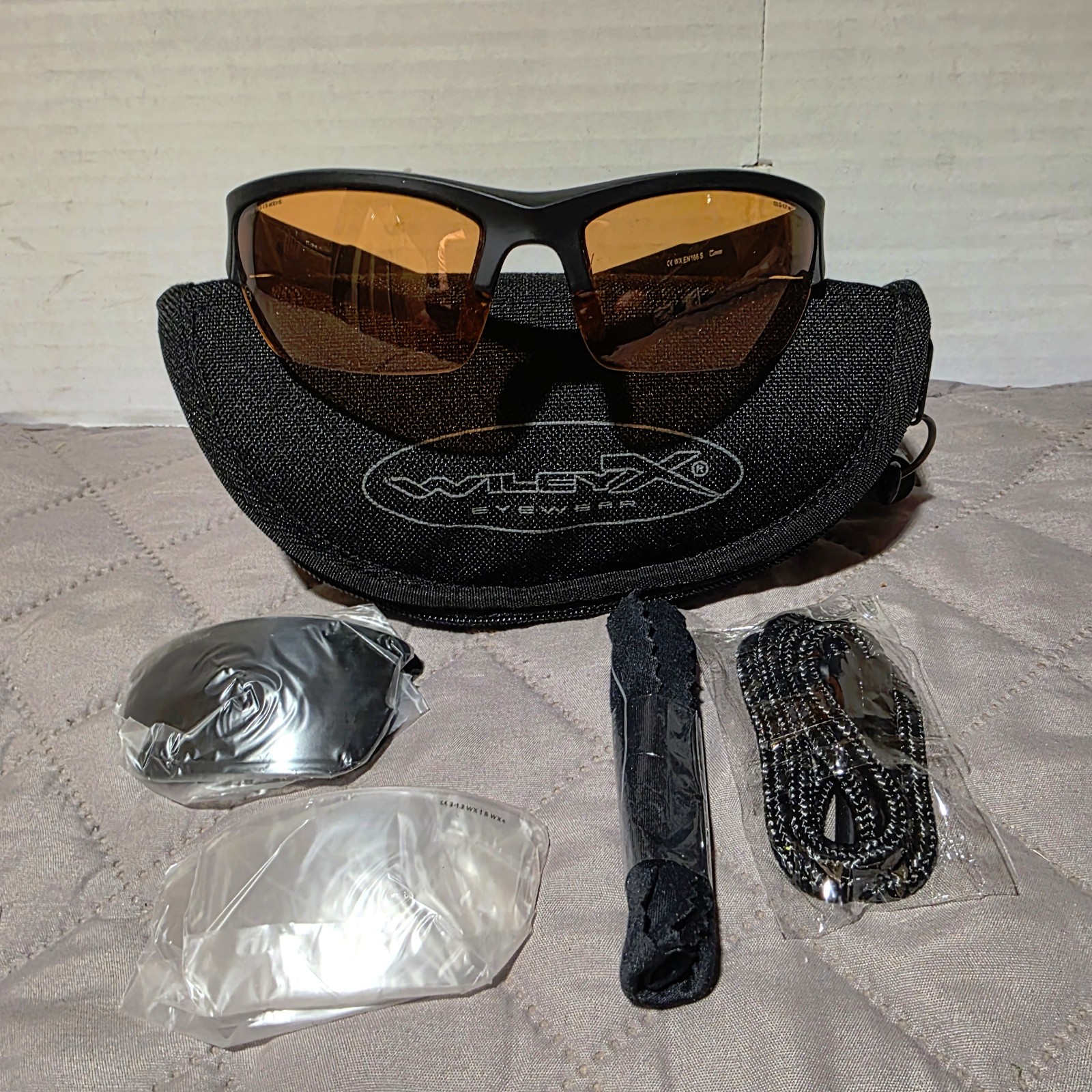 Wiley X Valor Tactical Sunglasses Matte Black Frame Black , OrangeClear Lens new