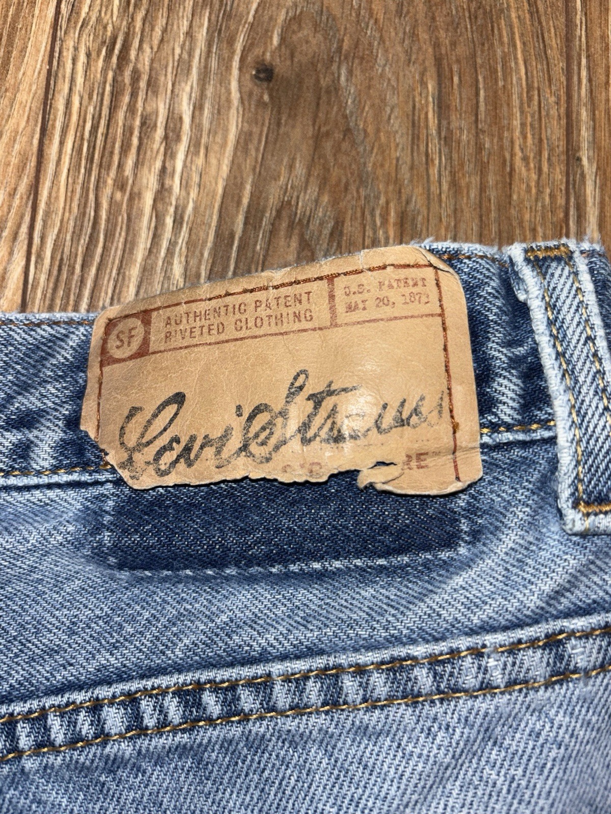 Levi’s 550 Men’s Relaxed Fit Jeans – Stonewash Blue (00550-4891)