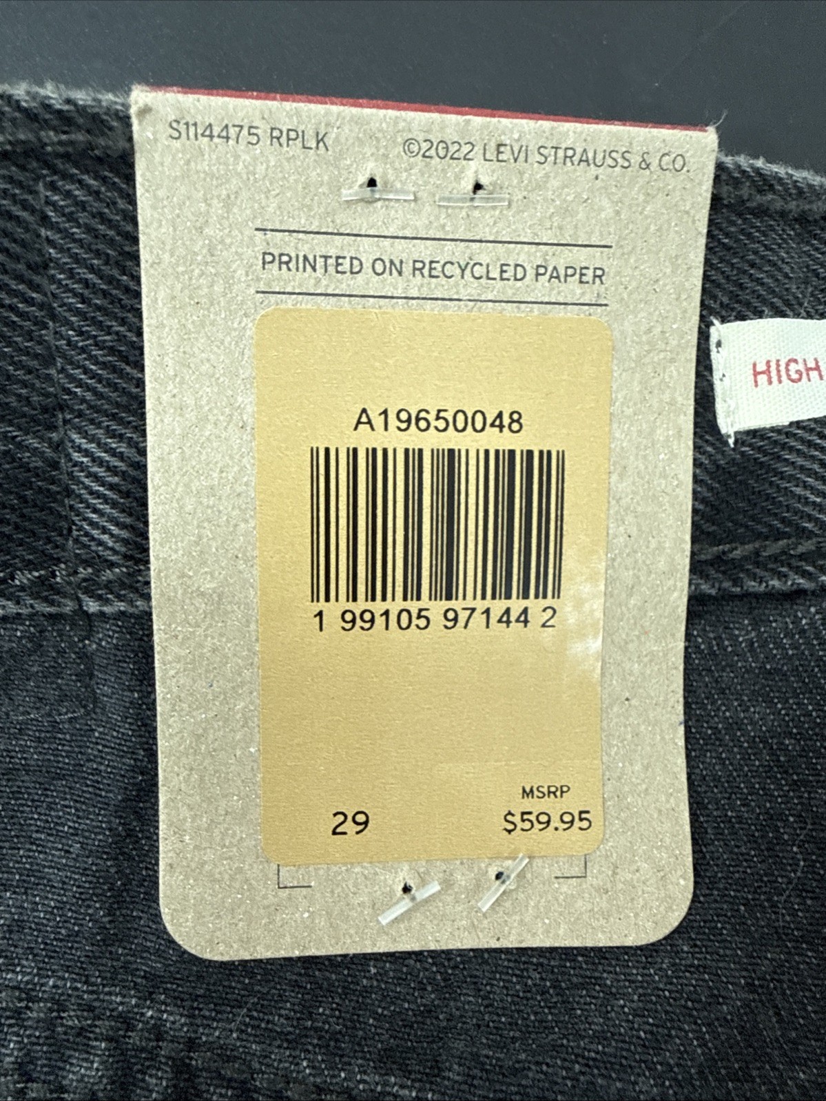 Levi’s Women’s High-Waisted Relaxed Fit 5 Pocket Cotton Denim Mom Short Size 29