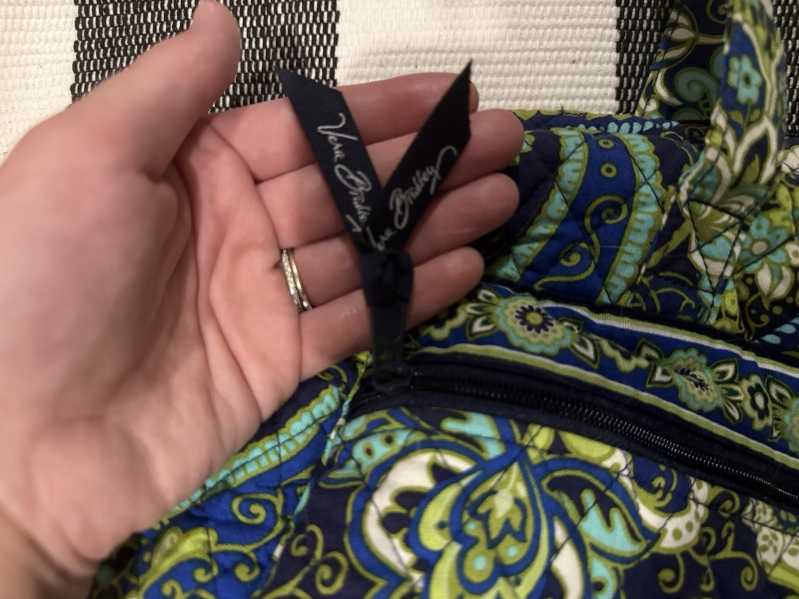 Vera Bradley Blue/Green/White Paisley Makeup Bag Zipper, Inner Pockets, Handles