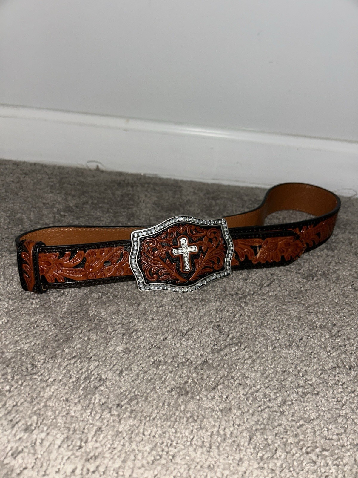 NOCONA CO. Belt Cross buckle BLING Size Small