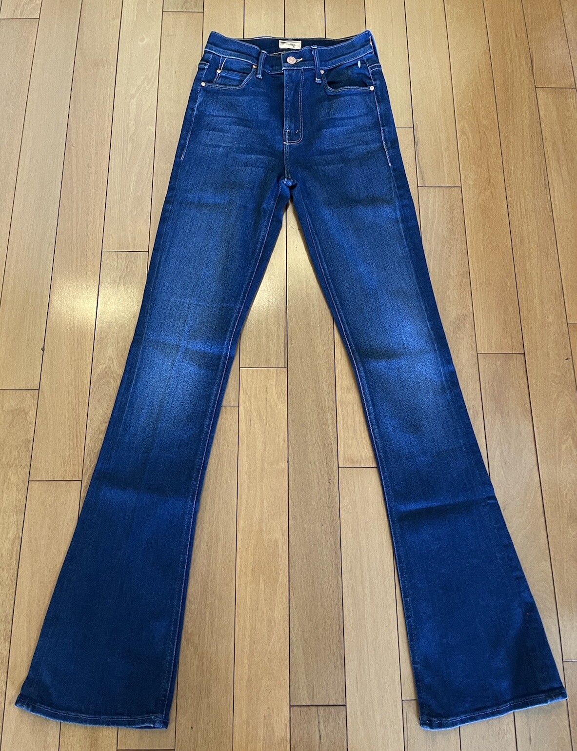 NWOT MOTHER THE RUNAWAY BOOTCUT JEANS HOME MOVIES SIZE 24