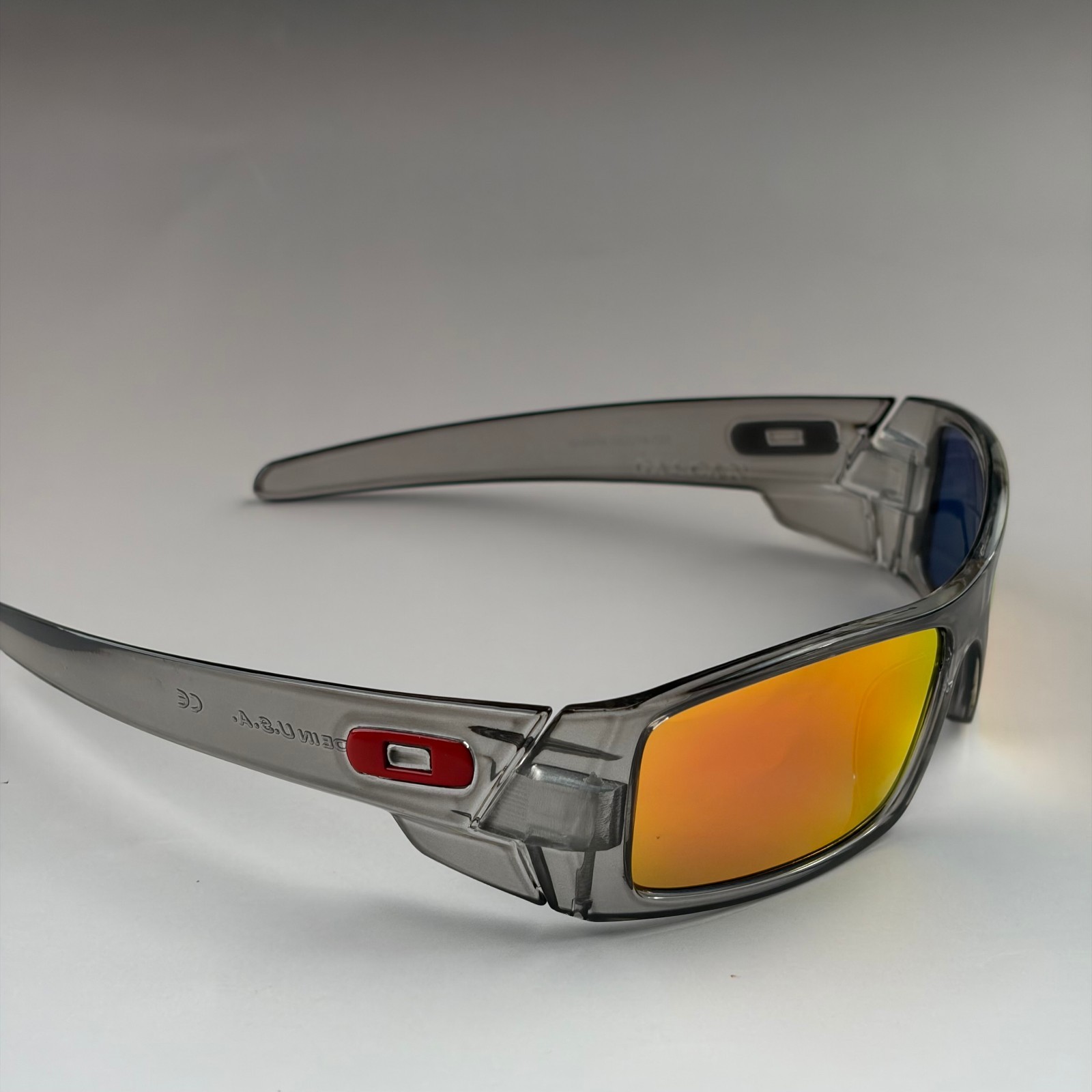 Oakley Gascan CRYSTAL BLACK/Red Ruby Iridium Polarized Sunglasses +Box