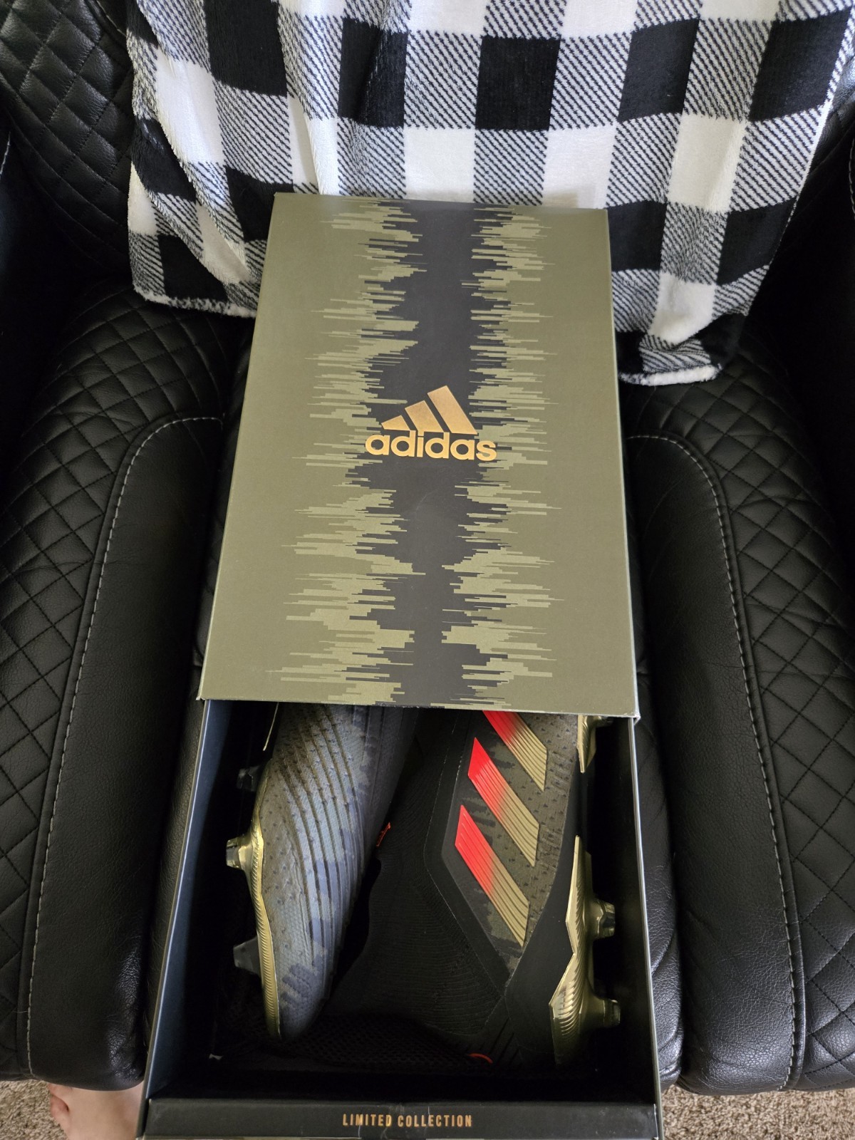 adidas Predator 18+ FG Soccer Cleats Black/Red Camo CM7870 Slip-On