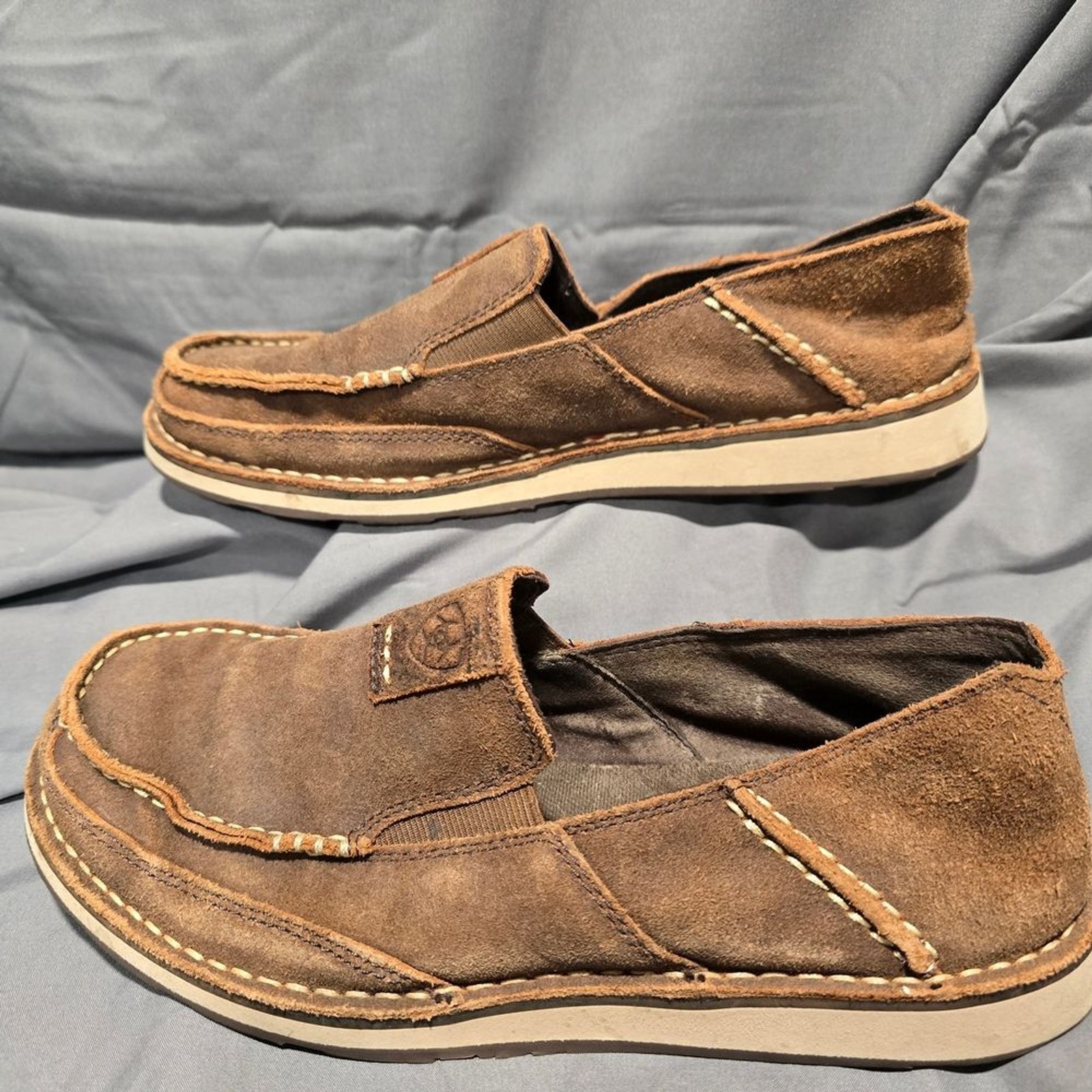 Ariat Men’s Distressed Brown Suede Slip-On Loafers Sz 7D, 7M