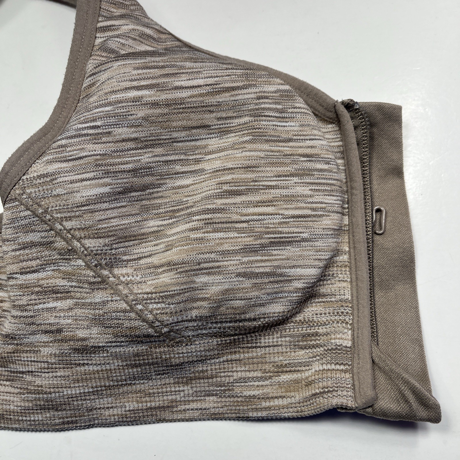 Avia Sports Bra Women Medium Beige Space Dye Front Zip Racerback Wireless Active