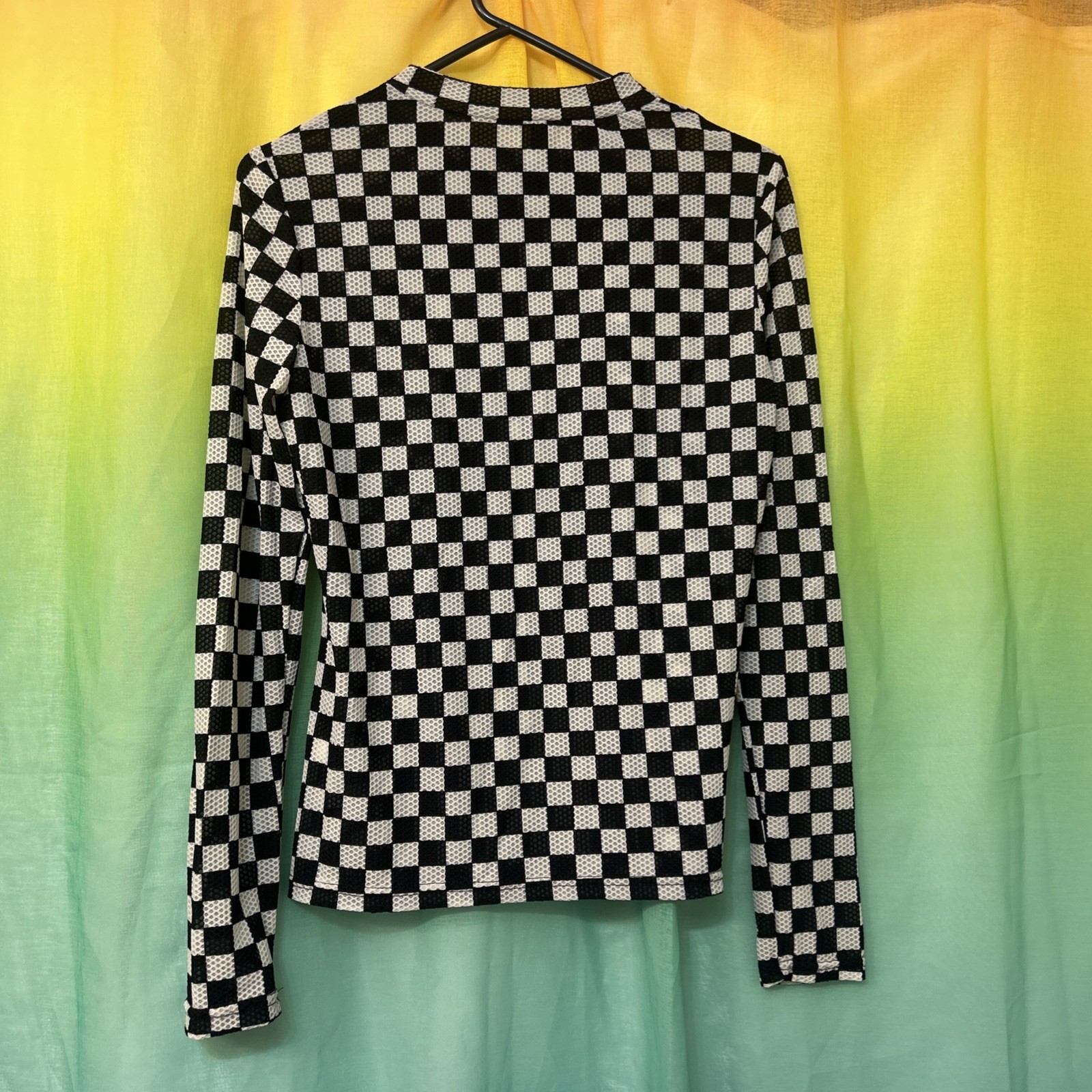 Elli White Black White Checkerboard Mesh Top Long Sleeve Large