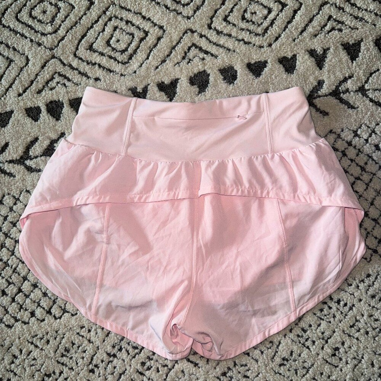 GYM Rainbow Women’s High Waisted Running Shorts NWOT size Medium Pink