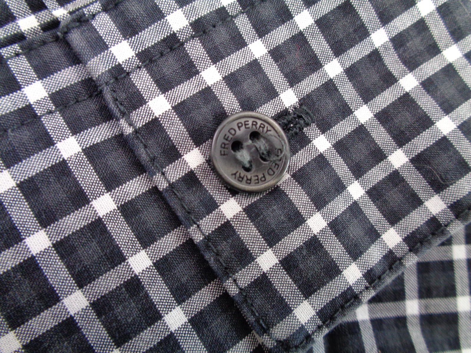 Fred Perry Shirt Mens Medium Black Check 100% Cotton Embroidered Logo Mod