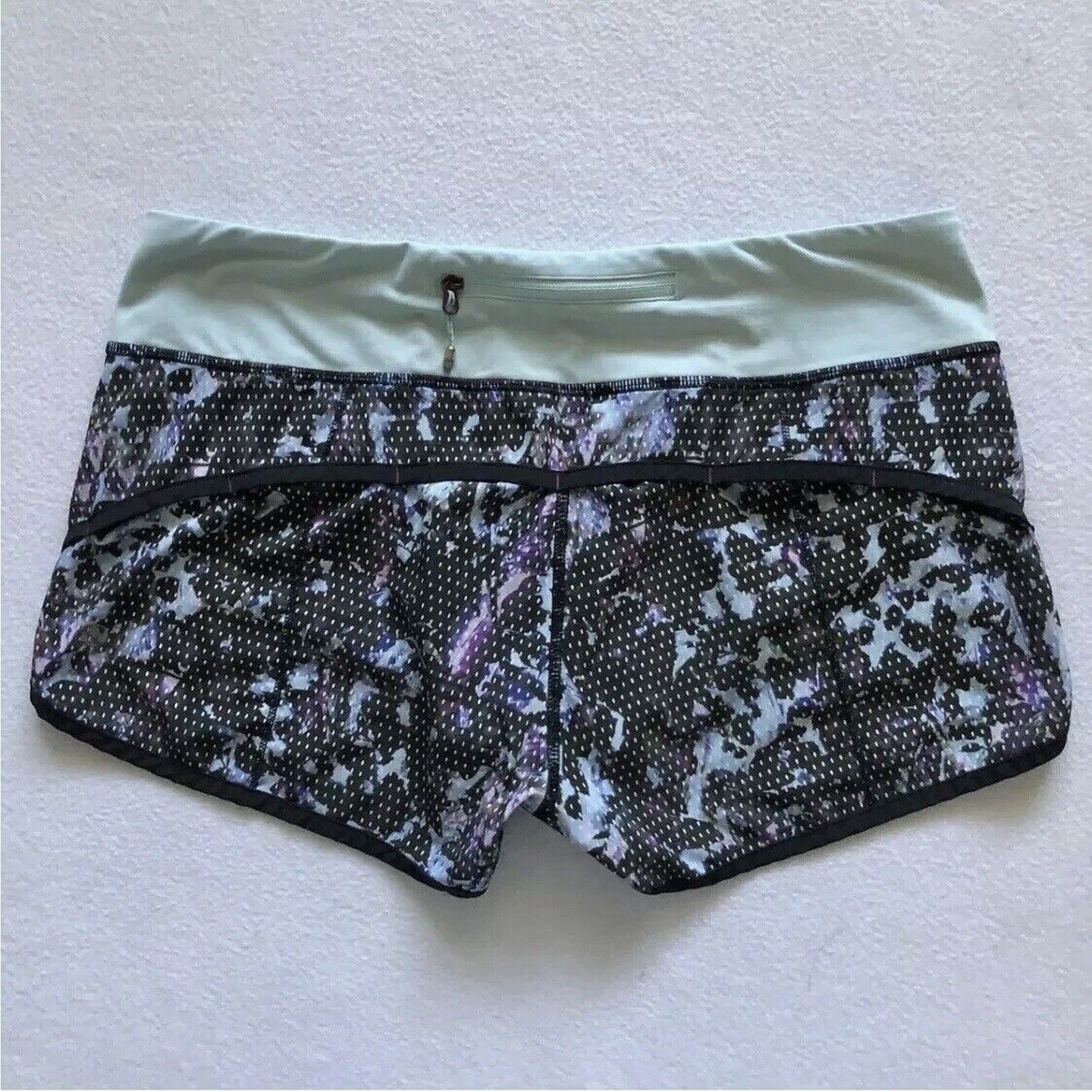 Lululemon Women Floral Sport Tranquil Blue Multi 2.5” 4-way Run Speed Shorts 6