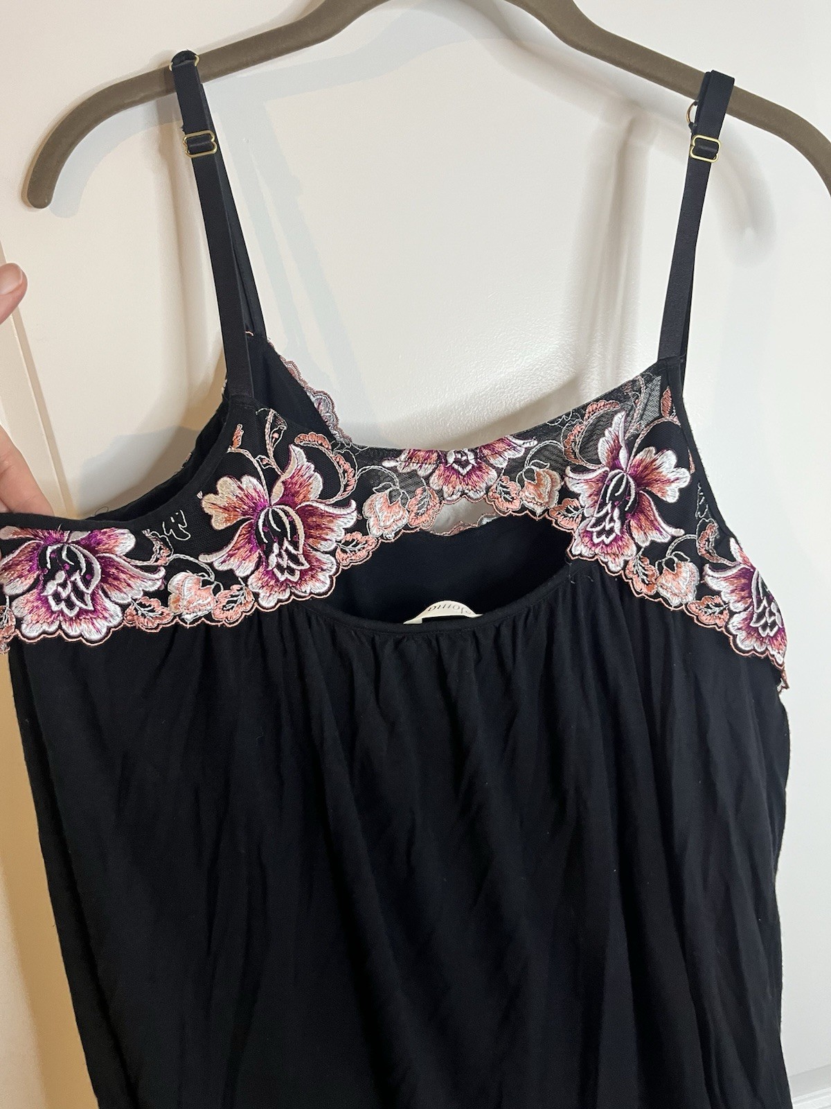 Soma Lined Fairy Soft Delicate Floral Embroidery Adjustable Camisole Top Size XL