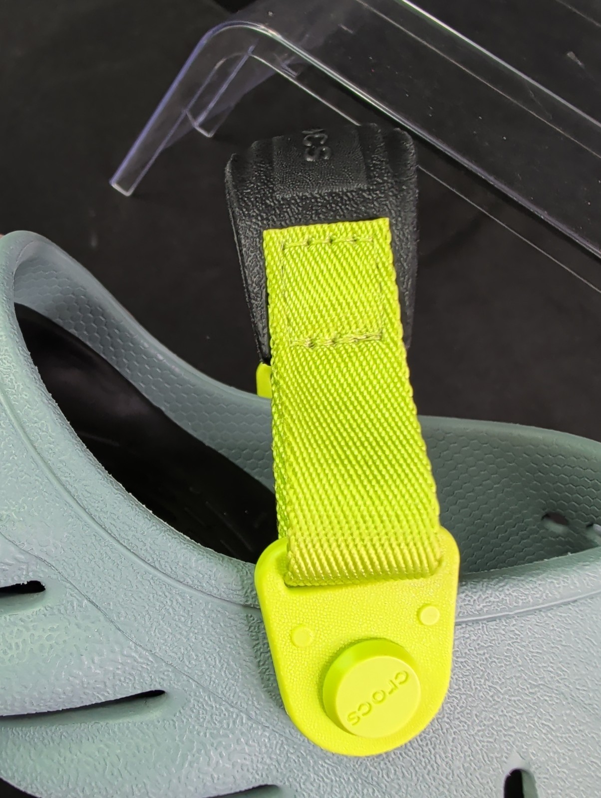 Crocs Echo Clog “Pond” size Blue/Black-Volt 207937-3YO Sz J6 W8 M6