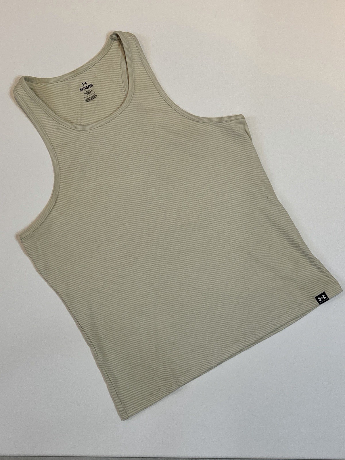 Women’s tank top variety lot multiple fits and colors, small, medium, xl
