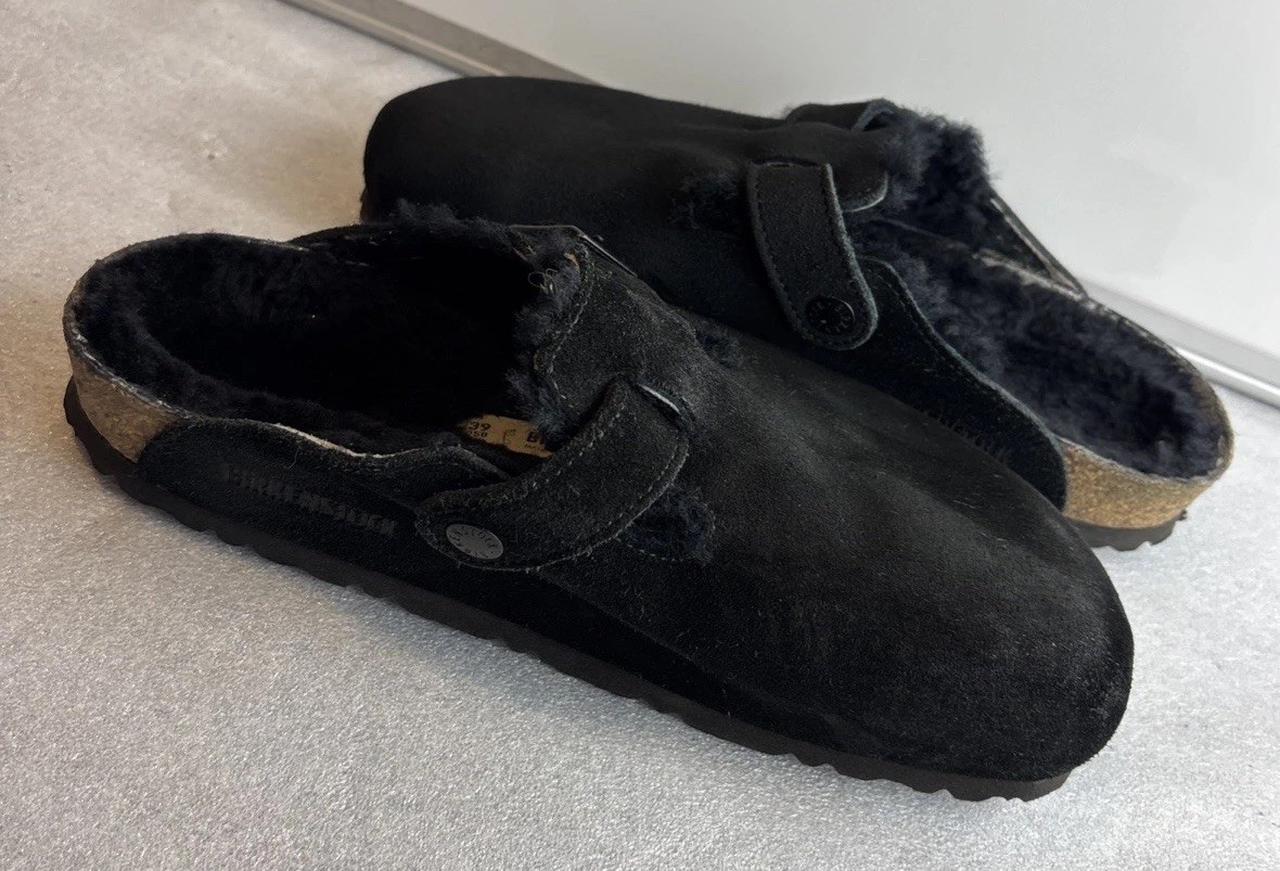 Birkenstock Suede Boston Black Shearling Size 39 US W -8-M-6 Clogs Slides