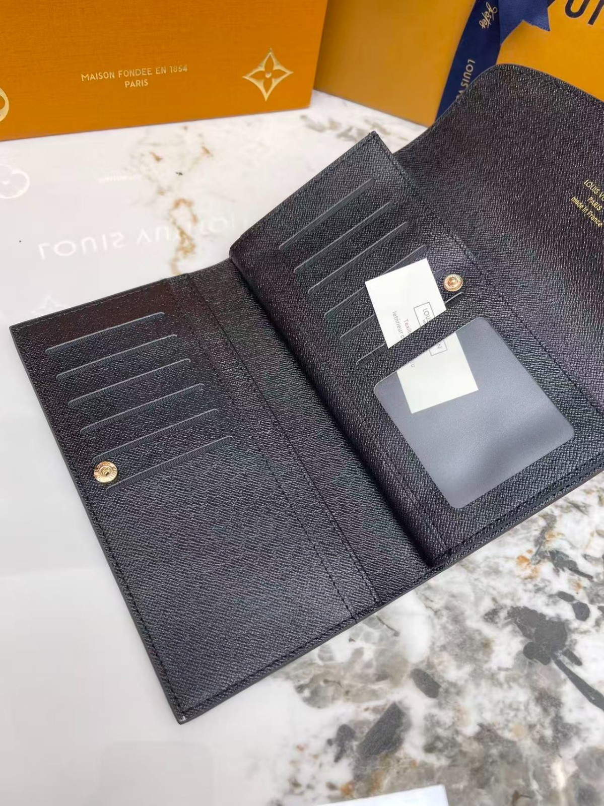 Louis M58108 Sarah Wallet Monogram Canvas Black Interior
